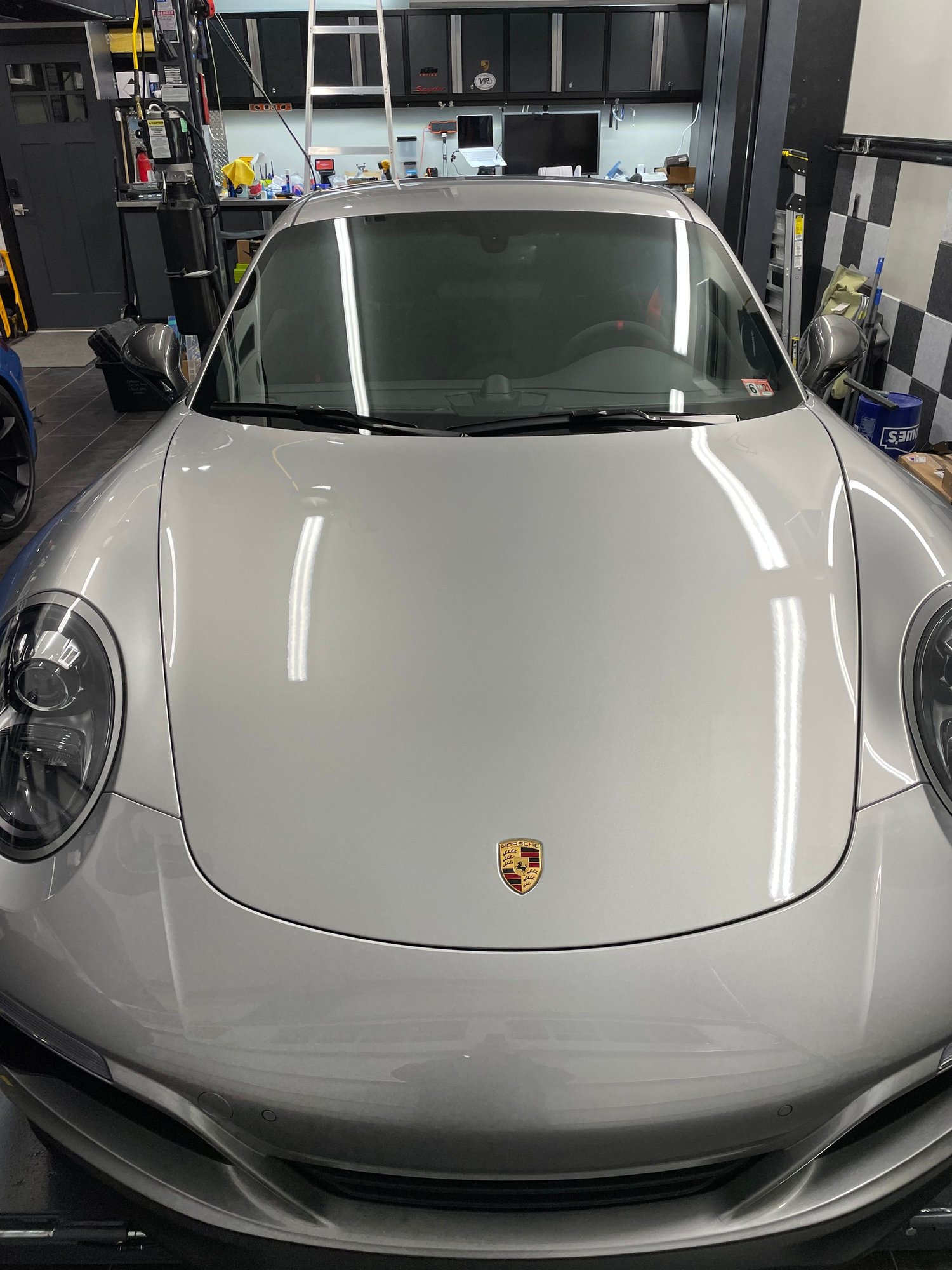 2018 Porsche 911 - 2018 911 Carrera T for sale - Used - VIN WP0AA2A9XJS106360 - 5,900 Miles - 6 cyl - 2WD - Manual - Coupe - Silver - Harrisonburg, VA 22801, United States