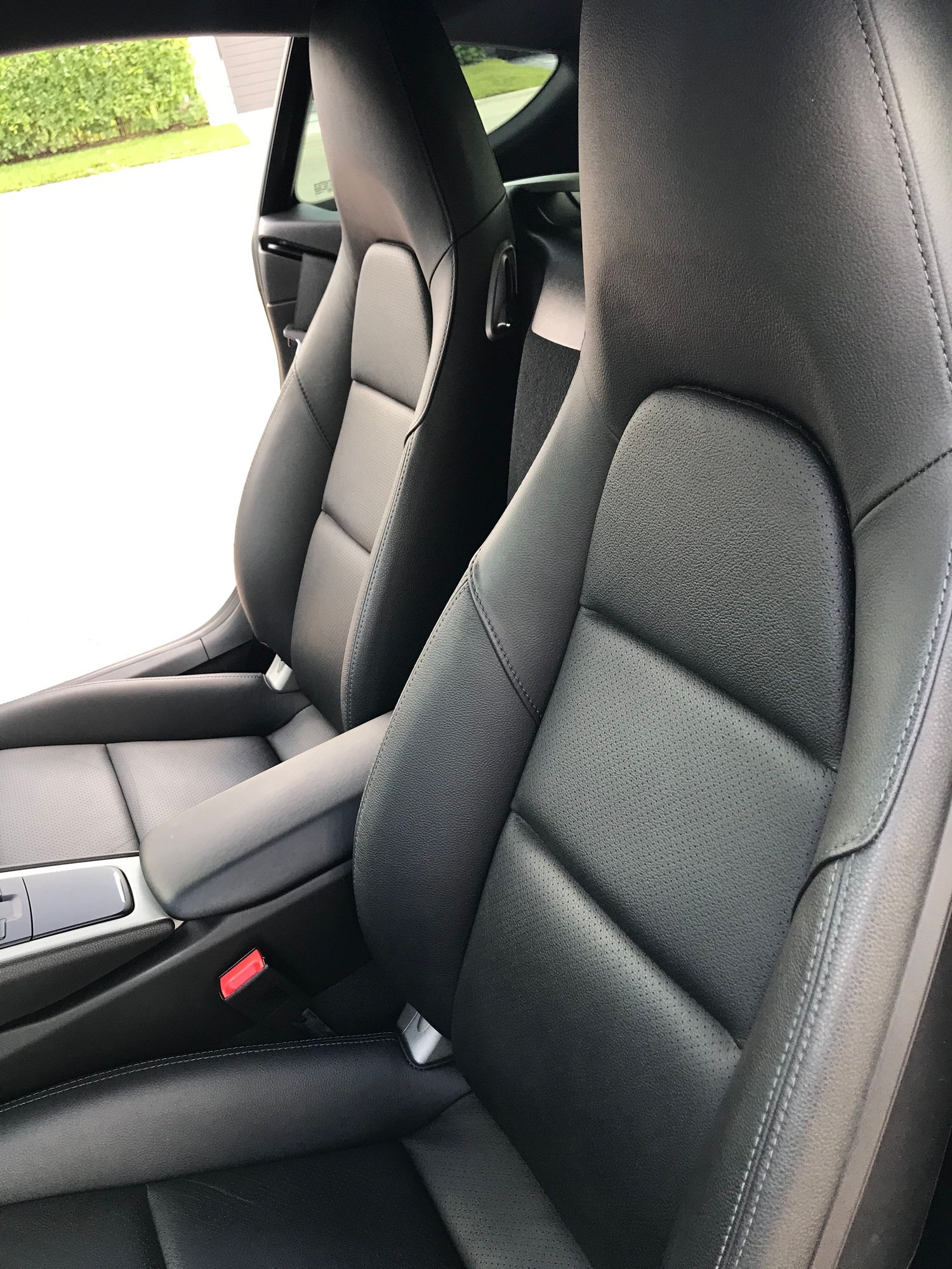 2015 Porsche Cayman - 2015 Porsche Cayman S 981 garage kept, freshly detailed and serviced! - Used - VIN WP0AB2A81FK181282 - 14,750 Miles - 6 cyl - 2WD - Automatic - Coupe - Silver - Fort Lauderdale, FL 33315, United States