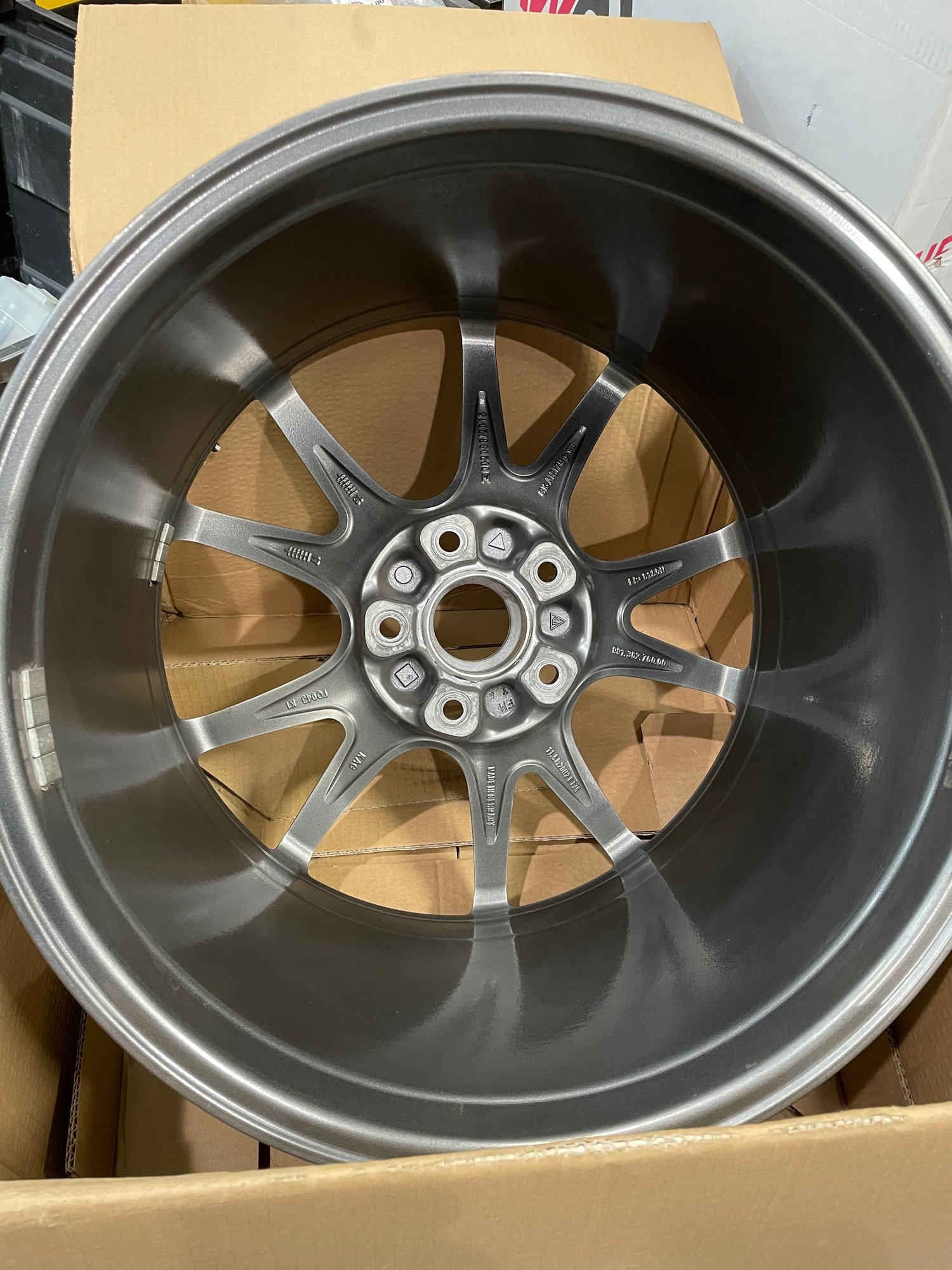 Wheels and Tires/Axles - 991.2 Carrera wheels for T, S, Base narrow body cars - Used - 2017 to 2019 Porsche 911 - Harrisonburg, VA 22801, United States