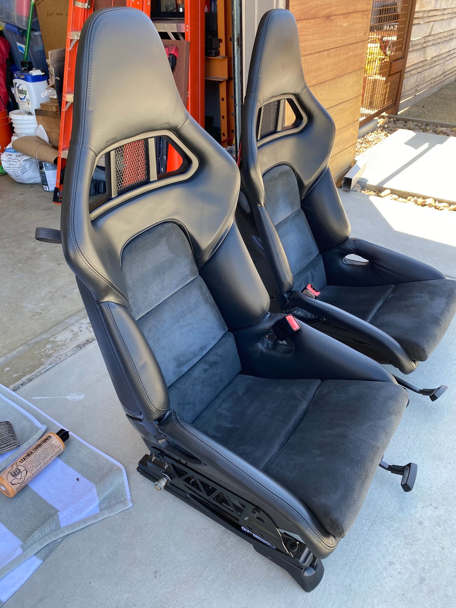 Interior/Upholstery - 997 GT3 Carbon Folding Bucket Seats!! - Used - 2005 to 2012 Porsche Carrera - 2006 to 2012 Porsche Cayman - San Diego, CA 92111, United States