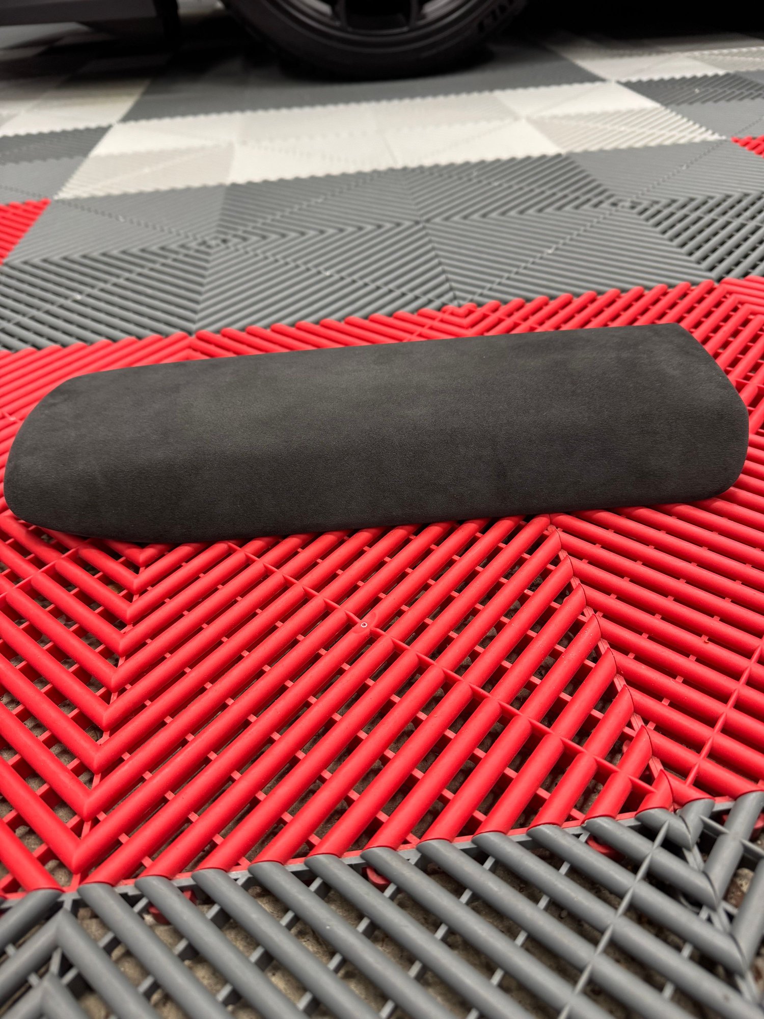 Interior/Upholstery - Console Lid in Alcantara for 991.1 and 981 models - Used - 0  All Models - Gainesville, FL 32608, United States