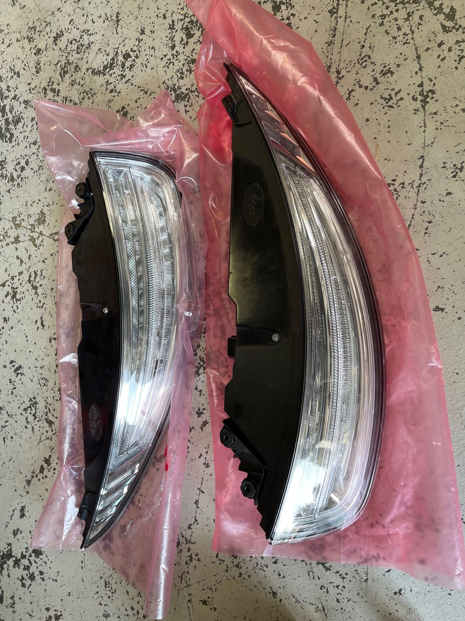 Lights - 991 Clear Tail Lights - Used - 0  All Models - Fremont, CA 94538, United States