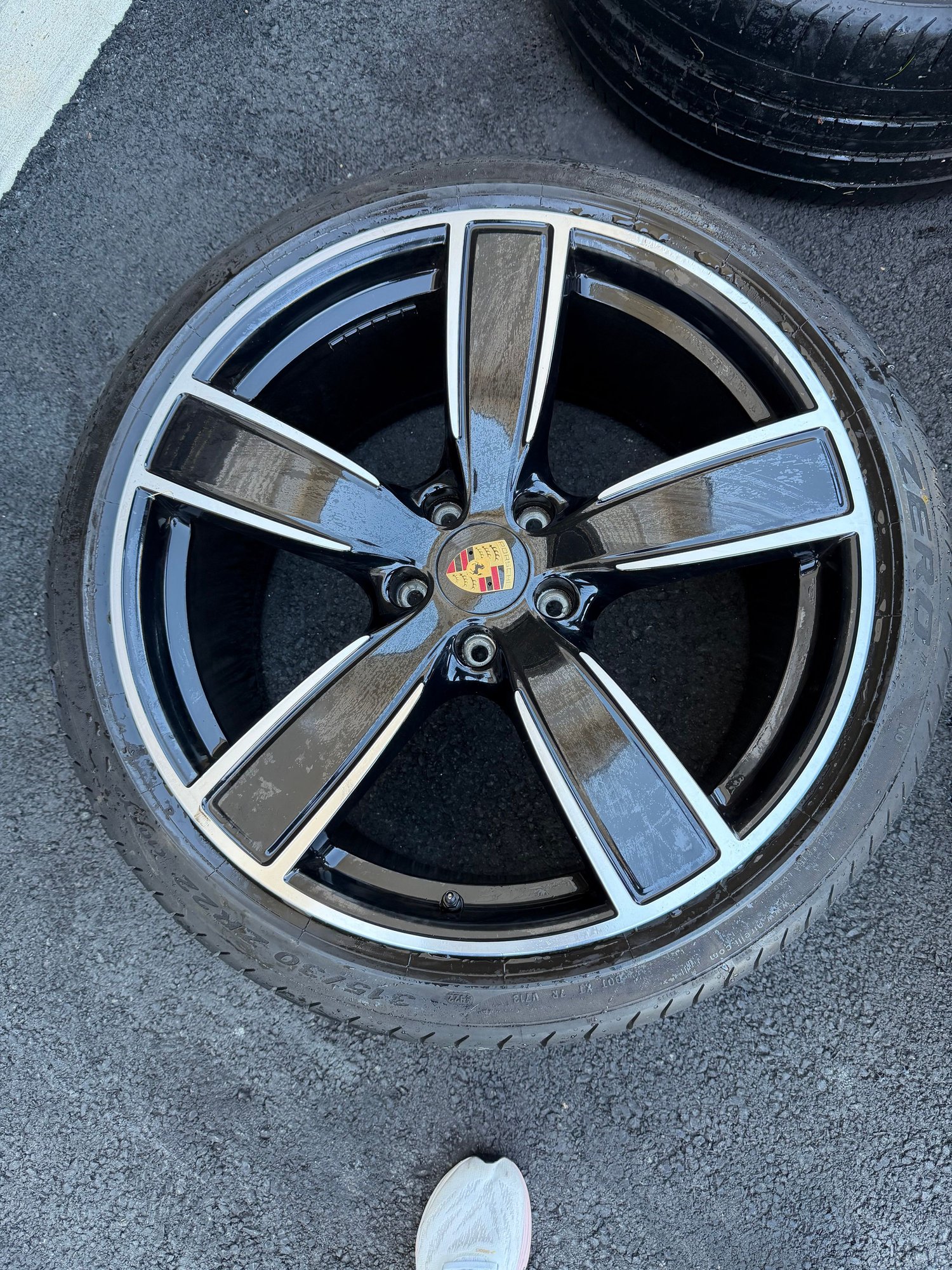 Wheels and Tires/Axles - 22" Cayenne Sport Classic in Gloss Black (48Y) - Used - All Years  All Models - Doylestown, PA 18901, United States