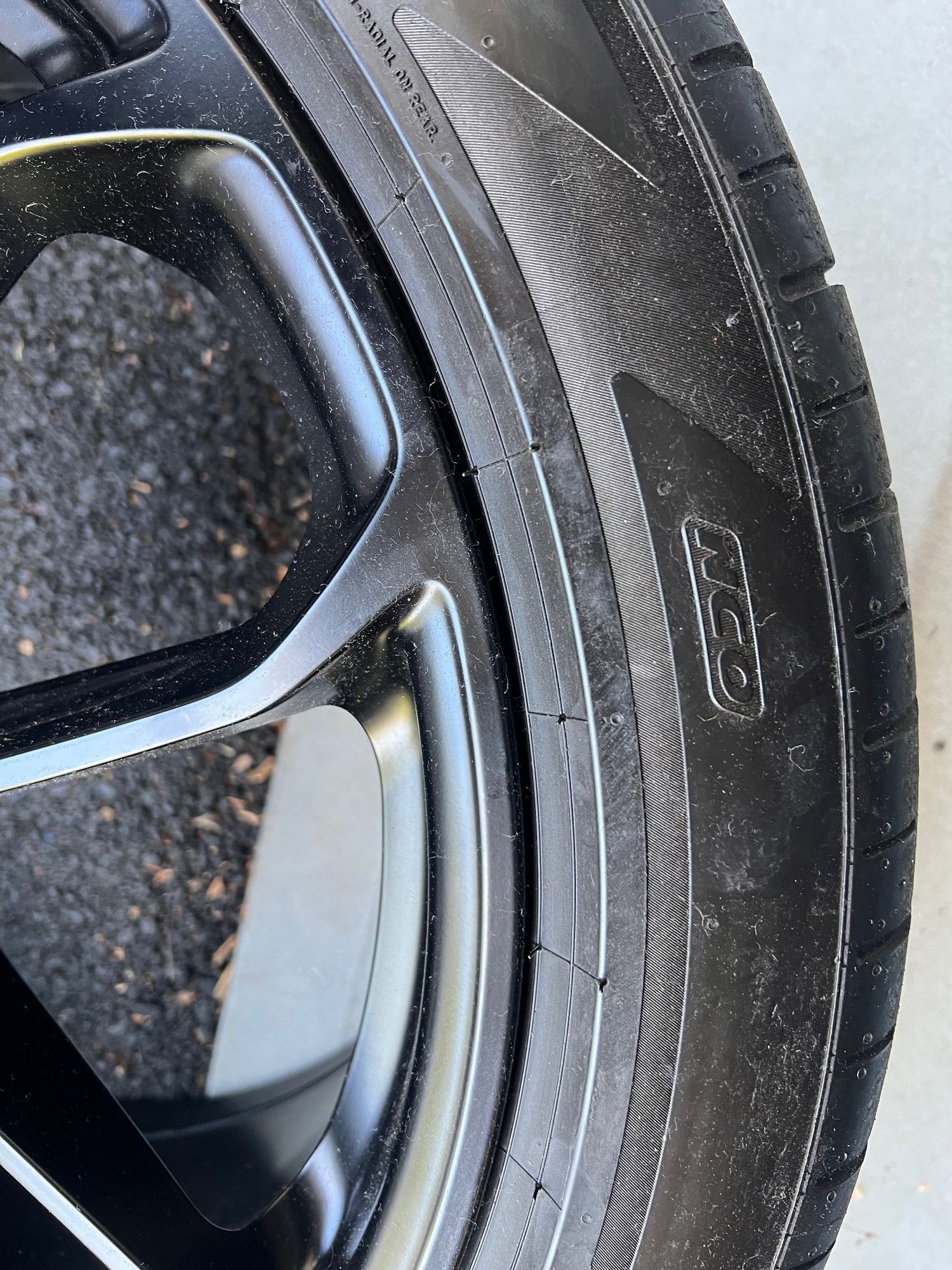 Wheels and Tires/Axles - 22" Factory Forged Matte Black Wheels with Race tires and TPMS - 2025 Turbo GT - Used - -1 to 2026  All Models - Summit, NJ 07902, United States