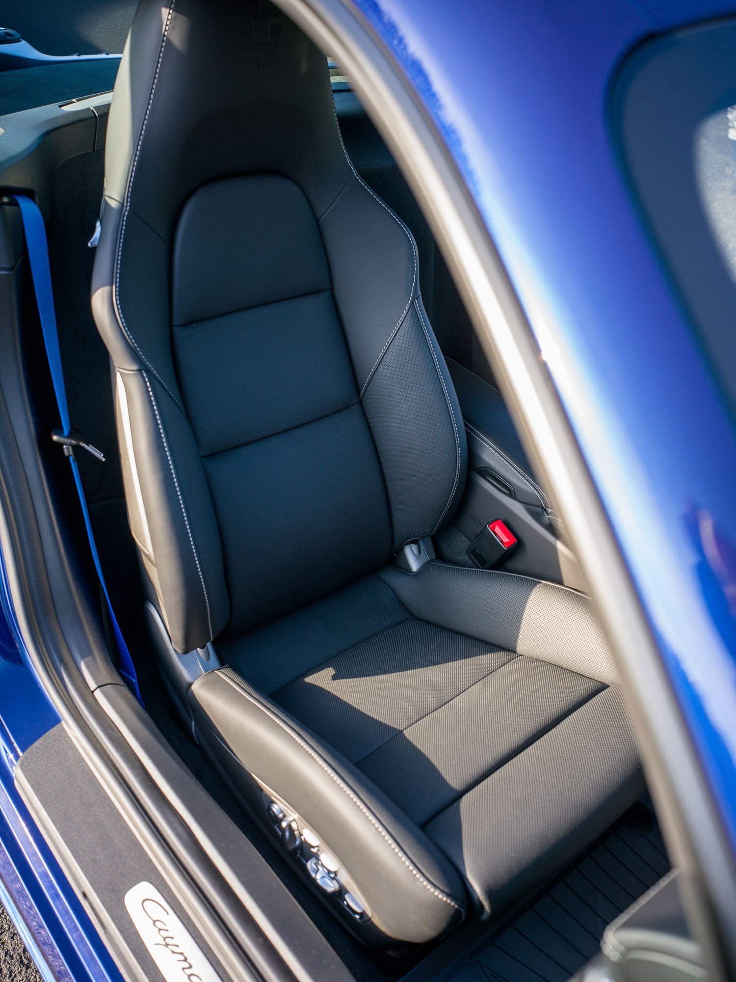 2024 Porsche 718 - 2024 718 Cayman GTS 4.0 6-Speed Manual / Gentian Blue - Used - Denville, NJ 7834, United States