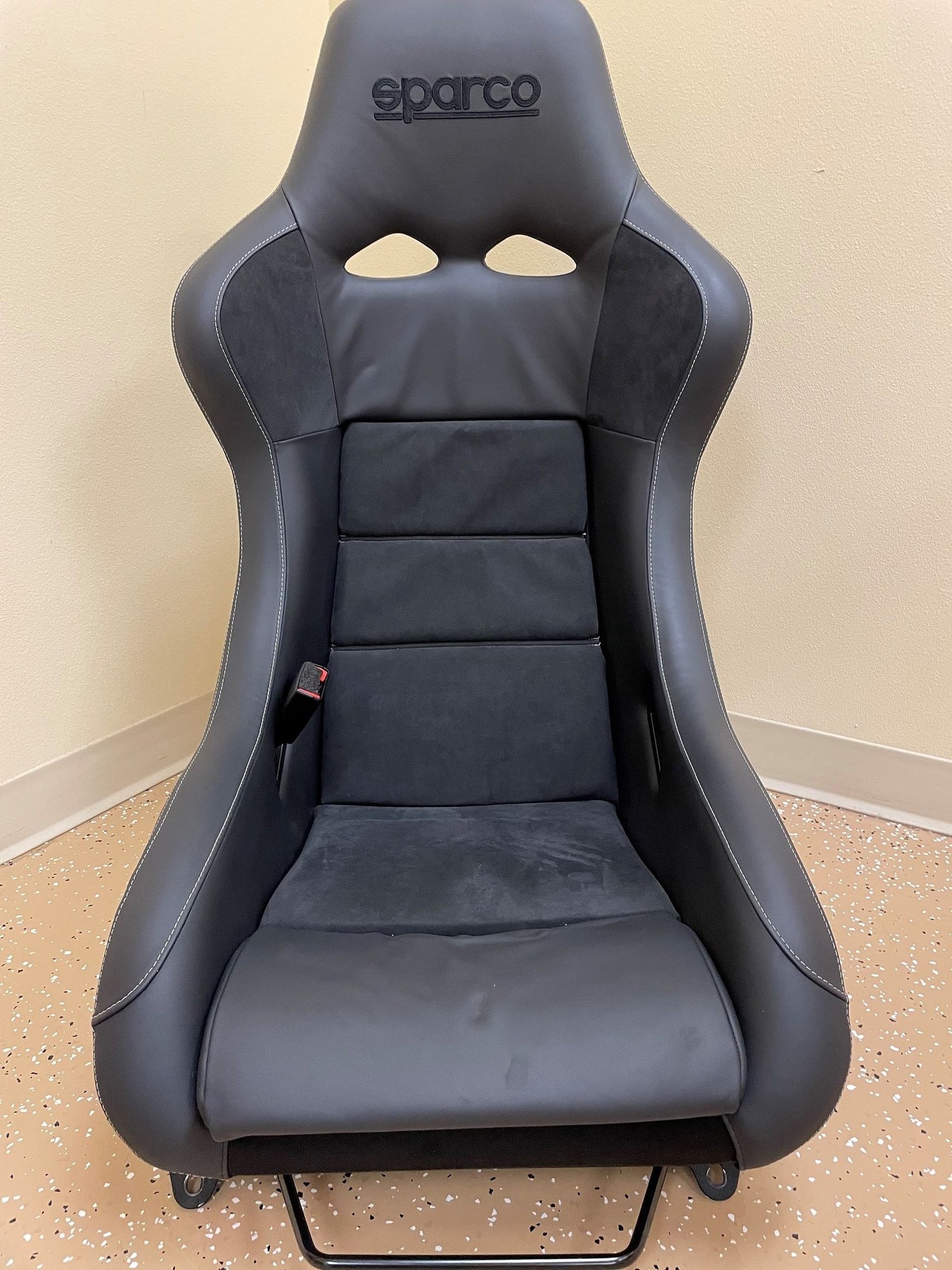 Interior/Upholstery - Sparco QRT Race Seat - Used - 2020 to 2021 Porsche Cayman GT4 - 2015 to 2020 Porsche 911 - Melbourne, FL 32901, United States