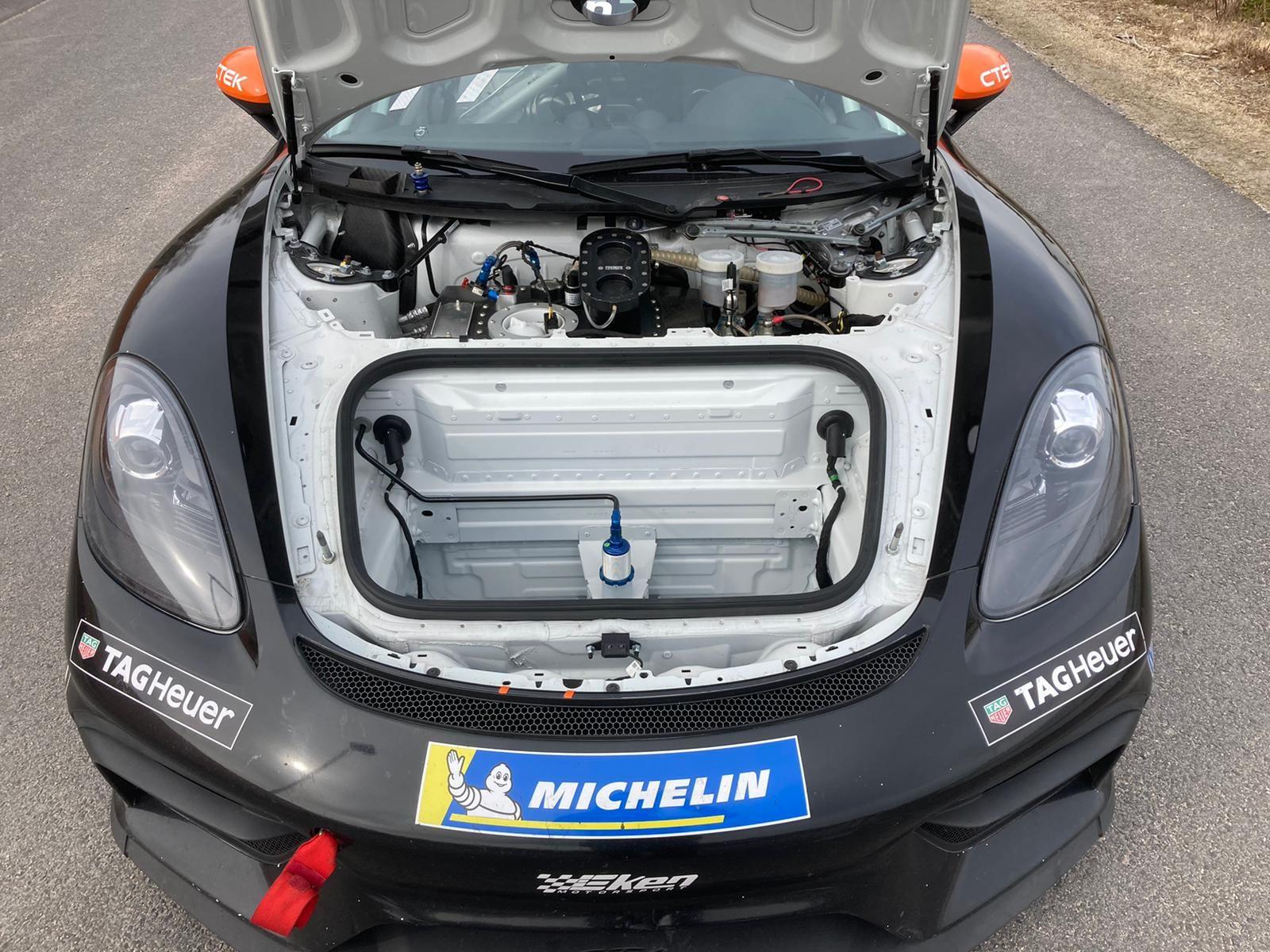 2021 Porsche 718 Cayman - 2021 Porsche 718 GT4 Clubsport GT4 Competition - Used - VIN WP0ZZZ99ZXXXXXXX - 2,950 Miles - 6 cyl - 2WD - Automatic - Coupe - White - Jessup, MD 20794, United States