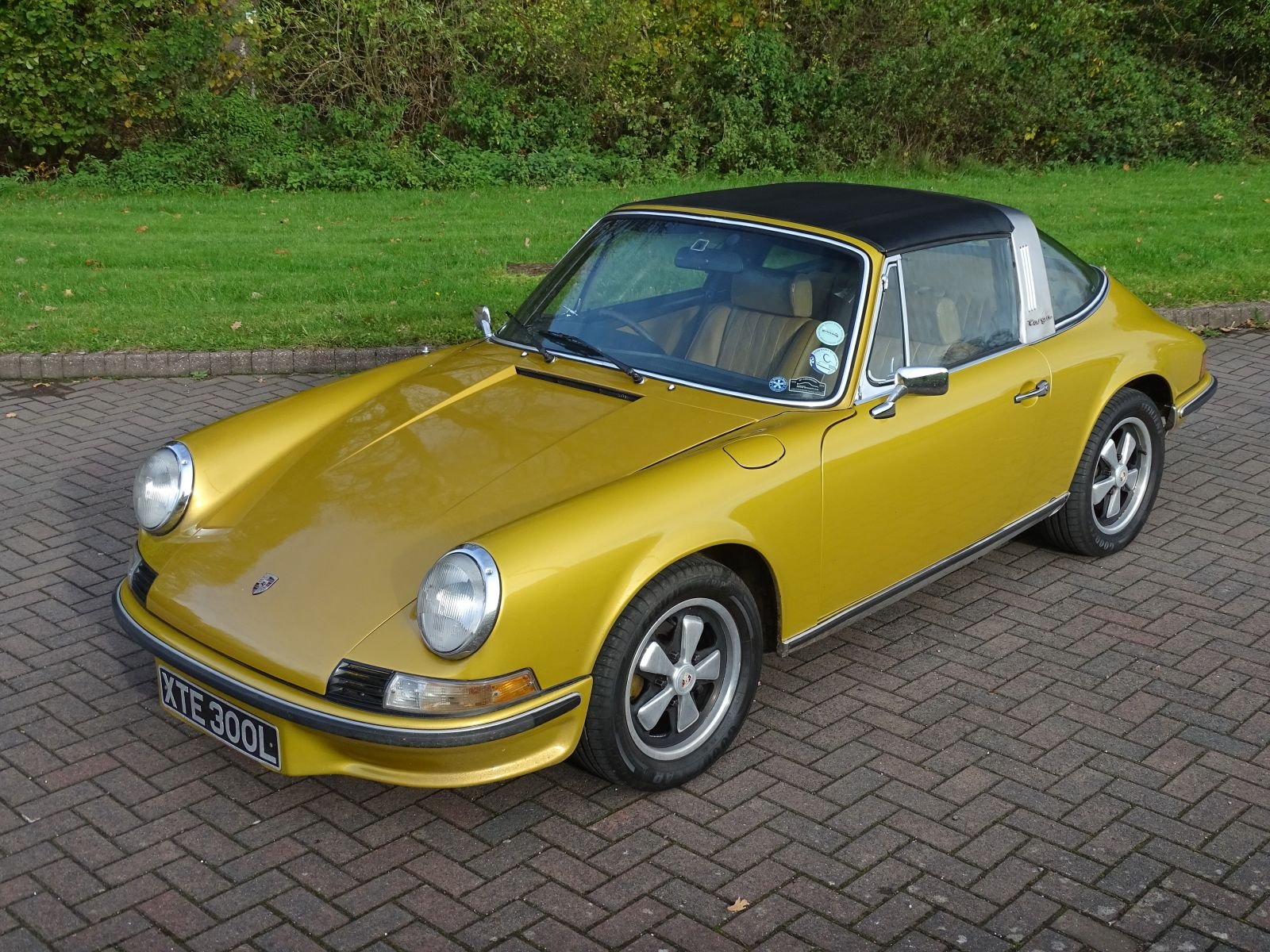 1973 Porsche 911 - 1973 Porsche 911 E 2.4 Targa - One of only 59 UK RHD, 1/1 in this colour - Used - VIN 9113210551 - 133,000 Miles - 2WD - Manual - Gold - Runcorn WA71TA, United Kingdom