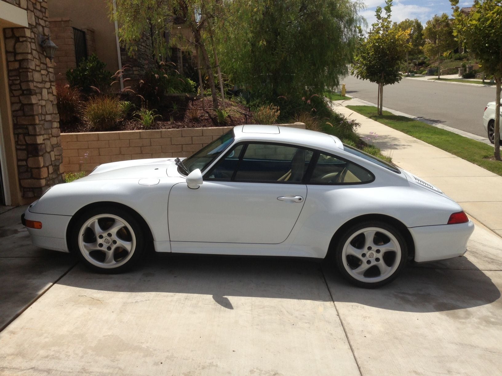 1998 Porsche 911 - 1998 C2S 993 - 6 Speed - Used - VIN WP0AA2998WS320095 - 123,000 Miles - 6 cyl - 2WD - Manual - Coupe - White - Corona, CA 92883, United States