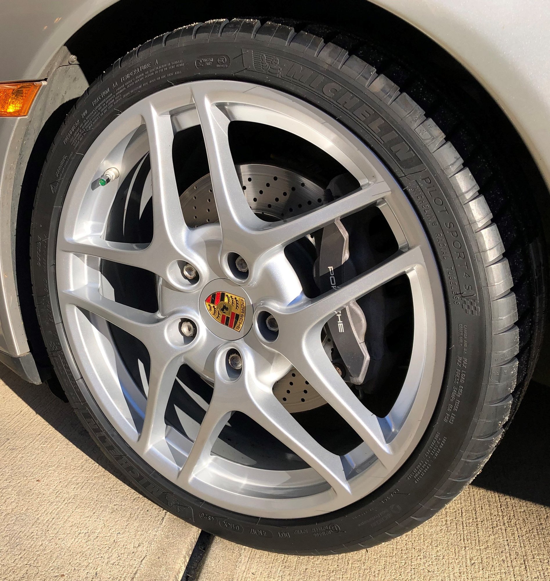 2009 Porsche 911 - 2009 Porsche 911 Carrera coupe, 6 speed manual transmission, 74,400 miles - Used - VIN WP0AA29969S707345 - 74,400 Miles - 6 cyl - 2WD - Manual - Coupe - Silver - Chapel Hill, NC 27517, United States