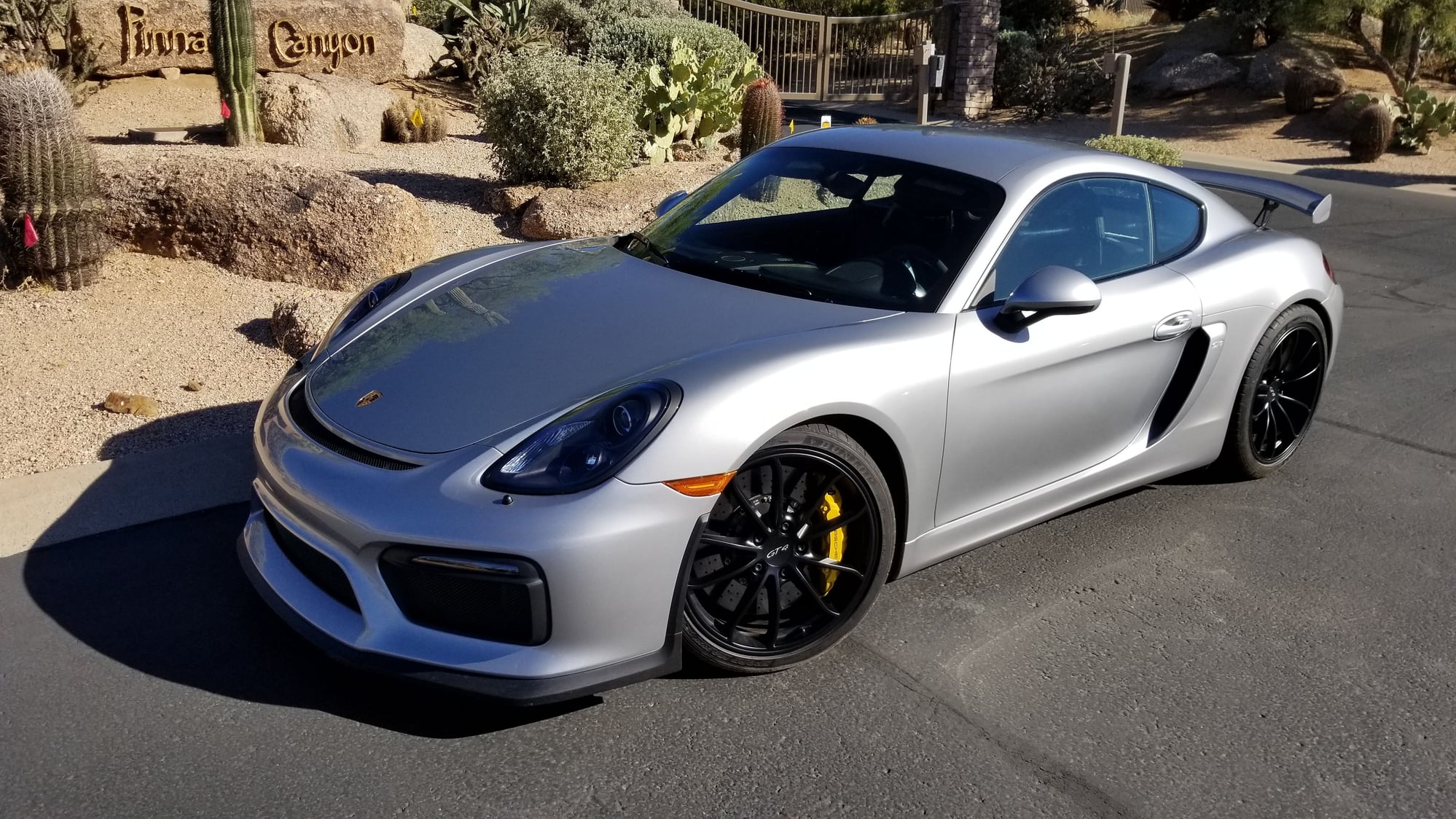 2016 Porsche Cayman GT4 -  - Used - VIN WP0AC2A88GK196220 - 2,765 Miles - 6 cyl - 2WD - Manual - Silver - Chandler, AZ 85224, United States