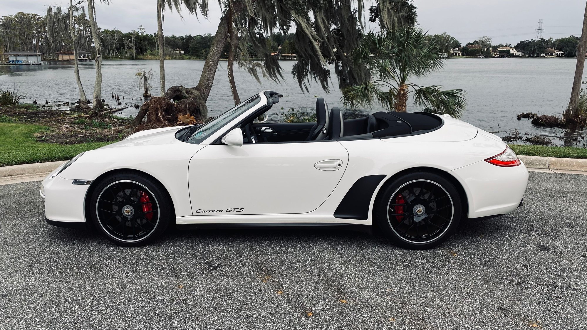 2011 Porsche 911 - 997.2 GTS MT Cab White/Black - Used - VIN WP0CB2A95BS754647 - 53,000 Miles - 6 cyl - 2WD - Manual - Convertible - White - Orlando, FL 34786, United States
