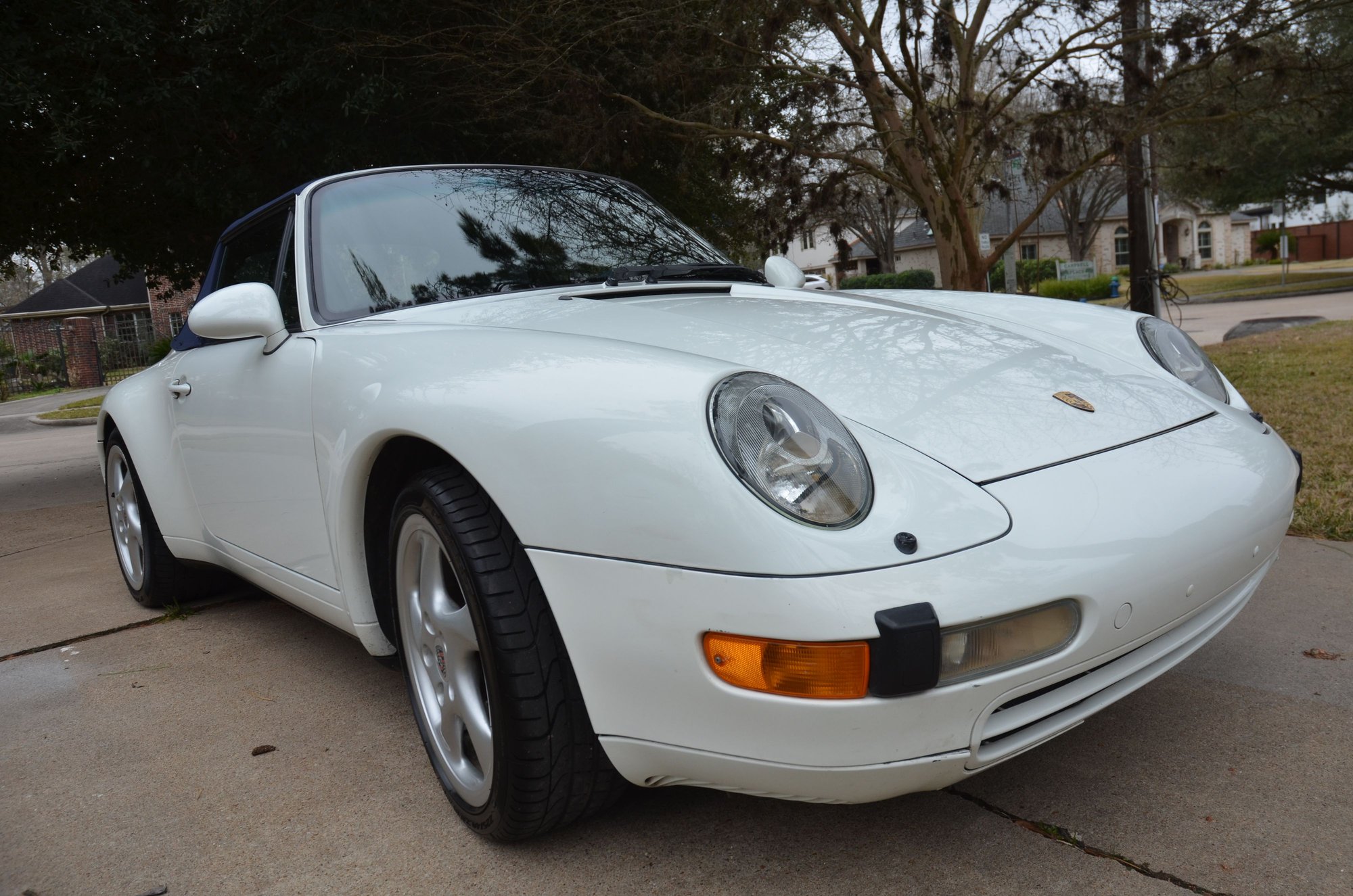 1995 Porsche 911 - 1995 Porsche 993 911 Carrera Cabriolet - Used - VIN WP0CA2998SS342228 - 53,500 Miles - 6 cyl - 2WD - Automatic - Convertible - White - Houston, TX 77024, United States