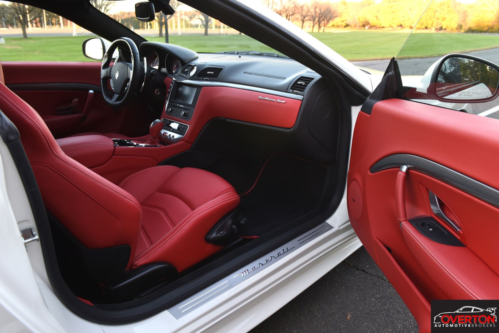 2015 Maserati GranTurismo Bianco Eldorado with Rosso Cora interior