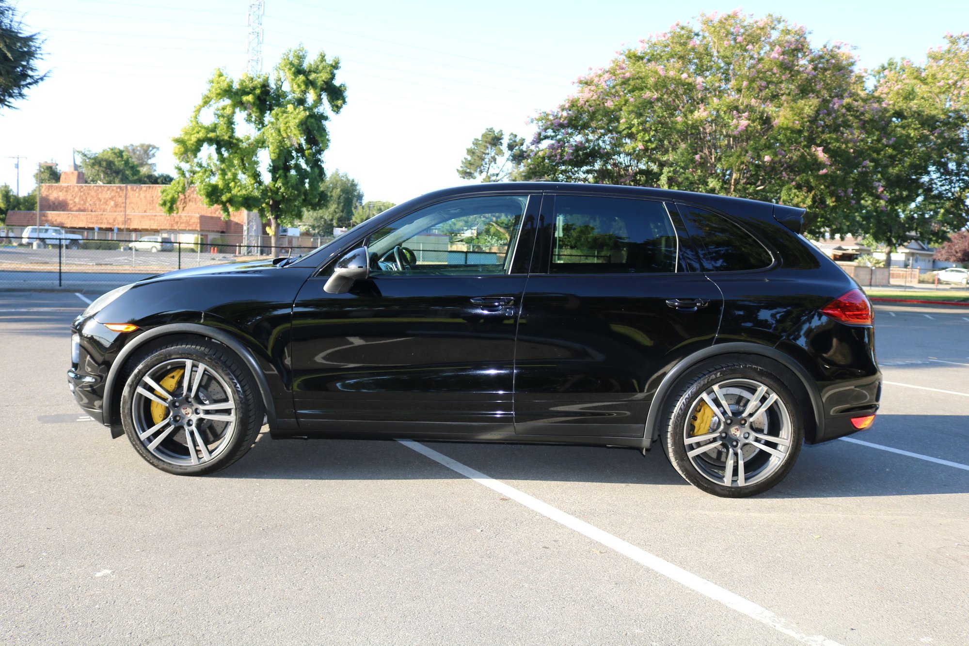 2011 Porsche Cayenne - **** 2011 Porsche CAYENNE TURBO- LOADED! **** - Used - VIN WP1AC2A28BLA86603 - 8 cyl - 4WD - Automatic - SUV - Black - San Jose, CA 95124, United States