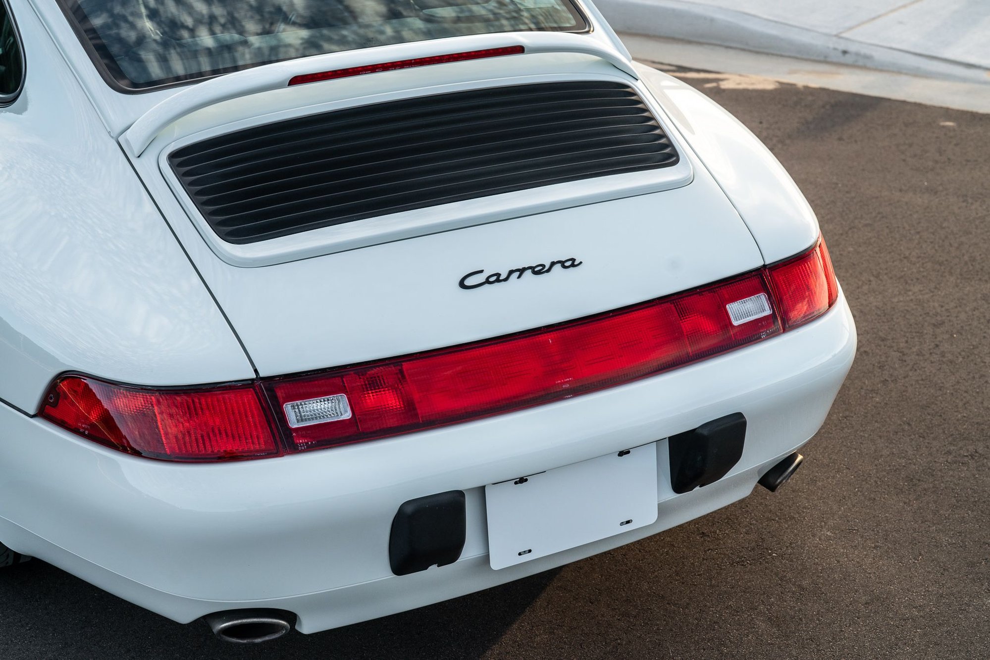1995 Porsche 911 - 1995 993 Carrera Six-Speed One-Owner - Used - VIN Wpoaa2997ss322771 - 37,526 Miles - 6 cyl - 2WD - Manual - Coupe - White - West Olive, MI 49460, United States