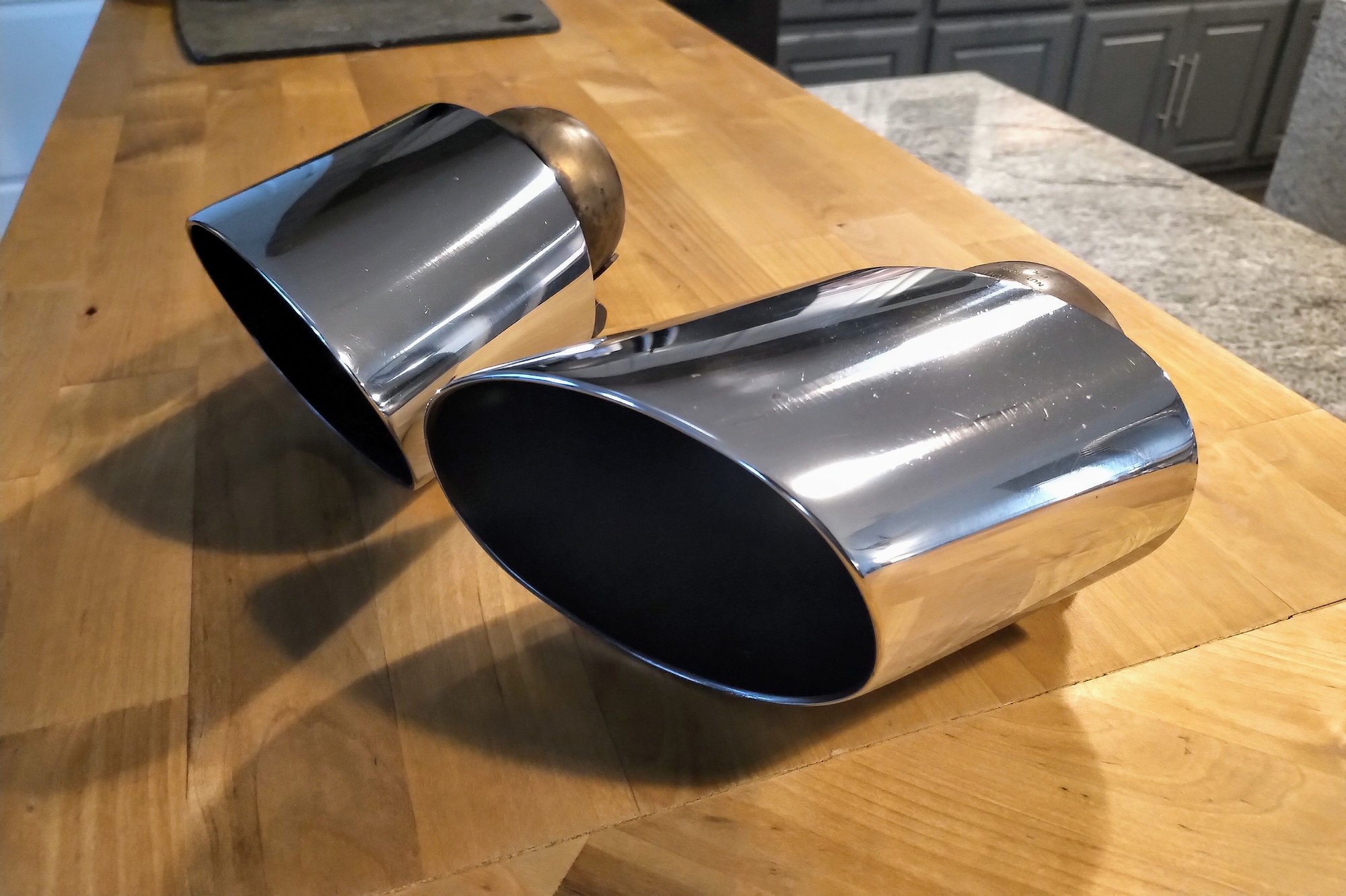 Engine - Exhaust - Big Ovals Exhaust Tips 993 C2 C4 - Used - 1994 to 1998 Porsche 911 - San Antonio, TX 78259, United States