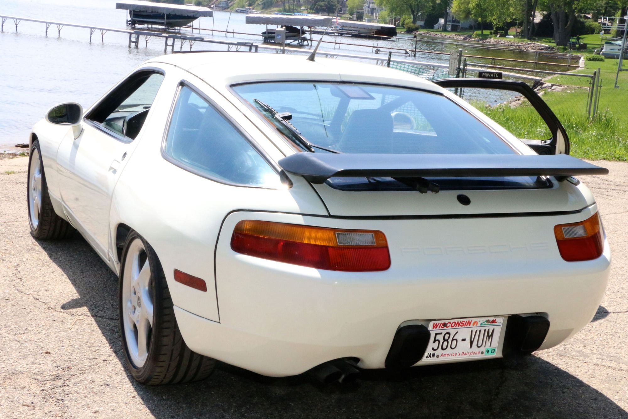 1990 Porsche 928 - Porsche 928 S4 Manual - 72,000 miles - Used - VIN WP0JB2924LS860376 - 72,000 Miles - 8 cyl - 2WD - Manual - Coupe - White - Madison, WI 53715, United States