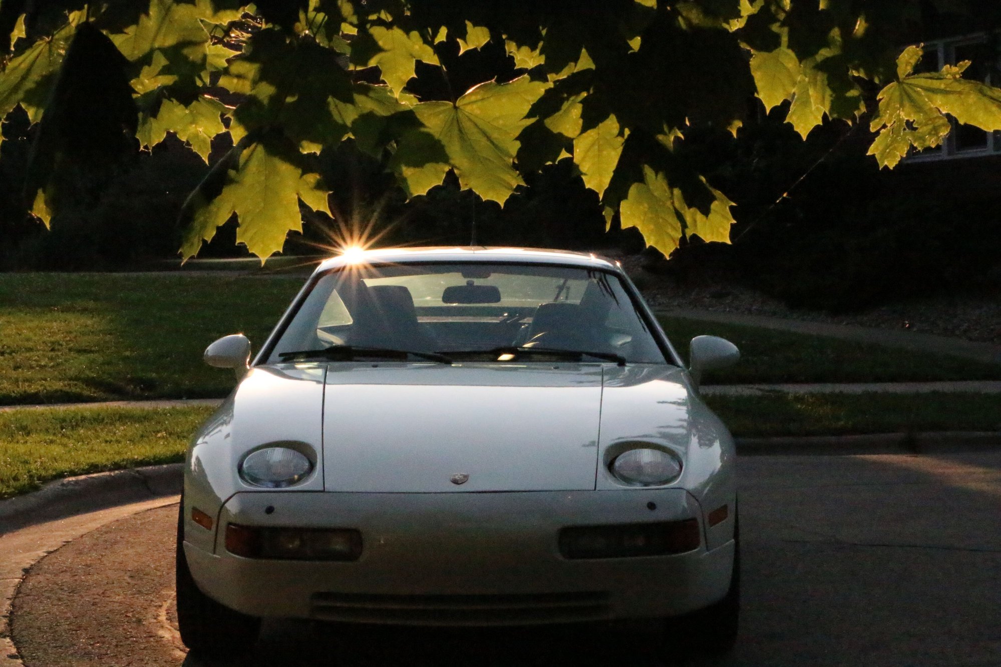 1990 Porsche 928 - Porsche 928 S4 1990 Manual! Low miles!! Excellent Driver!!! - Used - VIN WP0JB2924LS860376 - 72,625 Miles - 8 cyl - 2WD - Manual - Coupe - White - Madison, WI 53715, United States