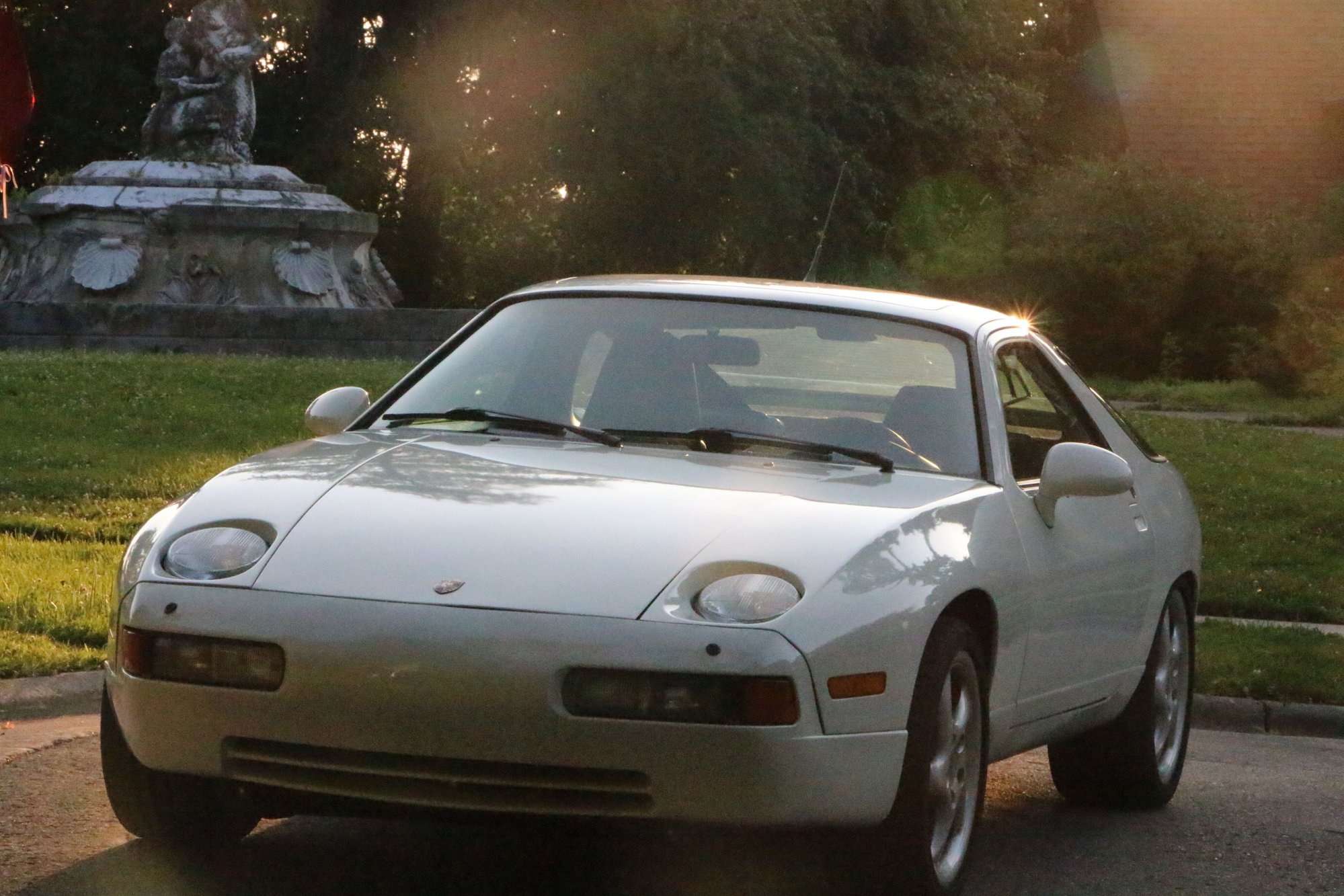 1990 Porsche 928 - Porsche 928 S4 1990 Manual! Low miles!! Excellent Driver!!! - Used - VIN WP0JB2924LS860376 - 72,625 Miles - 8 cyl - 2WD - Manual - Coupe - White - Madison, WI 53715, United States