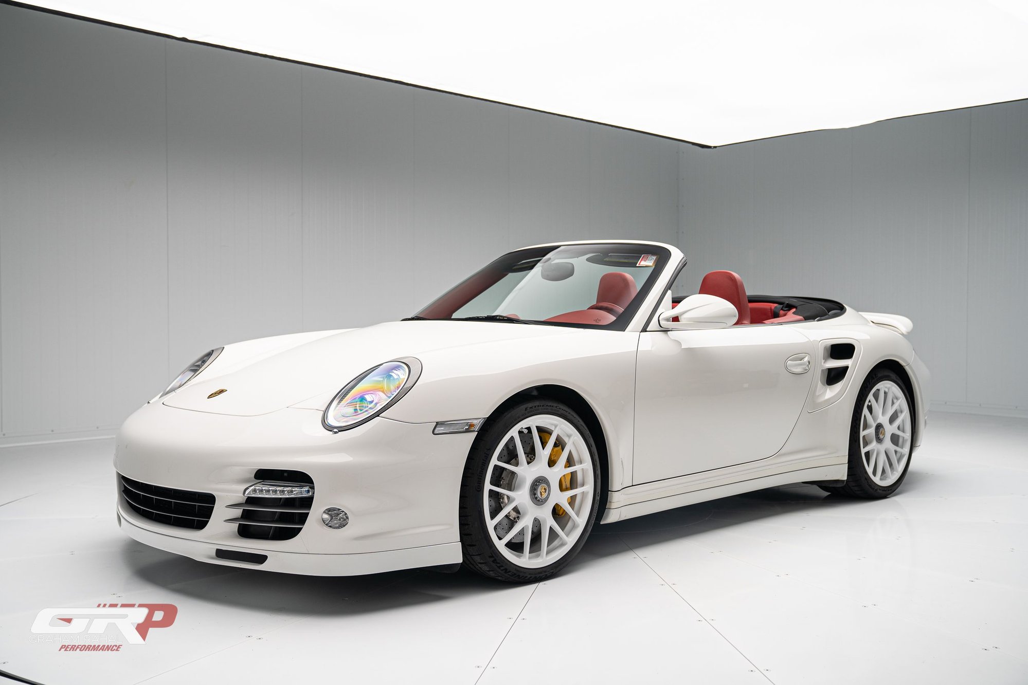 2011 Porsche 911 - 2011 Turbo S Cabriolet - Carrara White over Carrara Red - Used - VIN WP0CD2A99BS77335 - 24,768 Miles - 6 cyl - AWD - Automatic - Convertible - White - Indianapolis, IN 46077, United States