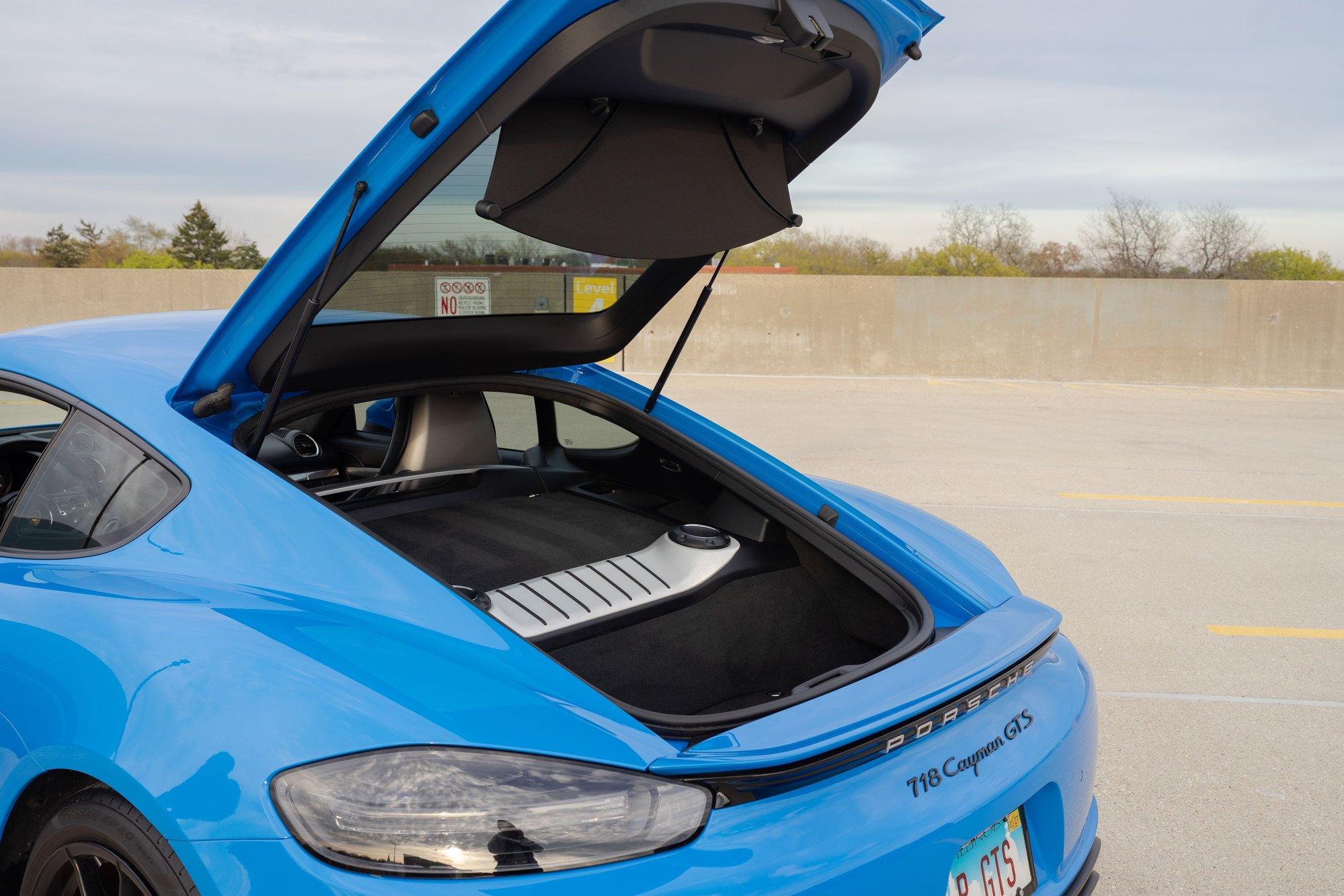 2022 Porsche 718 - 2022 Porsche 718 Cayman GTS 4.0 PDK — Shark Blue — 15k Miles — Extra Wheels - Used - VIN WP0AD2A82NS268262 - 15,270 Miles - 6 cyl - 2WD - Automatic - Coupe - Blue - Arlington Heights, IL 60004, United States