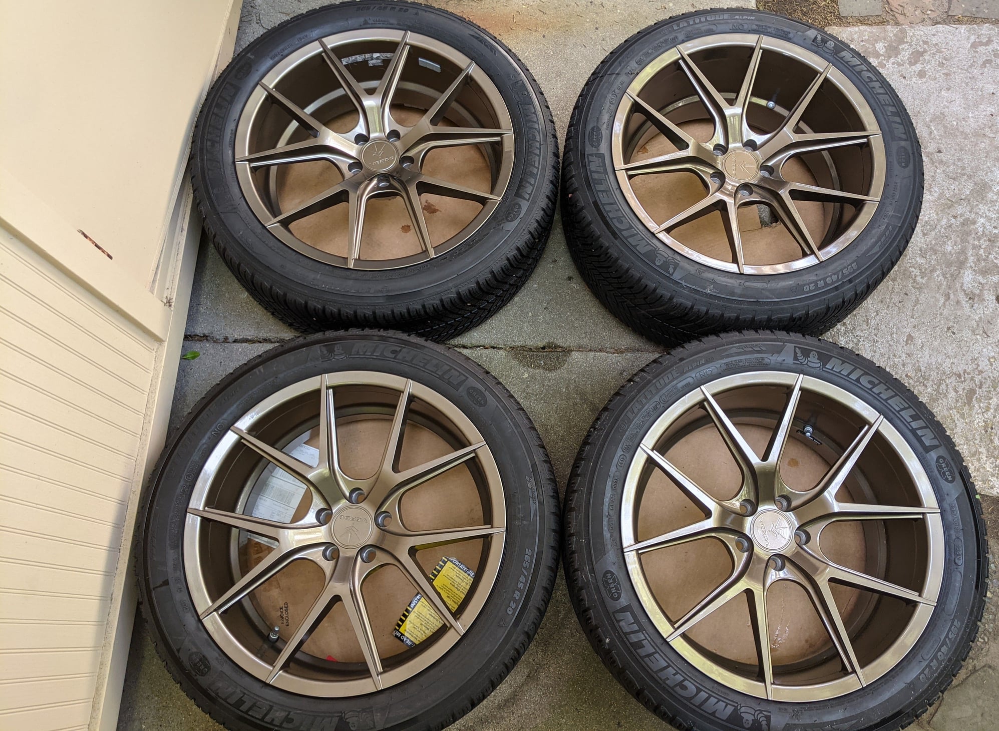 Wheels and Tires/Axles - Porsche Macan Winter Snow Wheels + Tires - N0 rated (Also Fit Audi Q5/SQ5) - Used - 2014 to 2021 Porsche Macan - 2008 to 2021 Audi SQ5 - 2008 to 2021 Audi Q5 - Pebble Beach, CA 93953, United States
