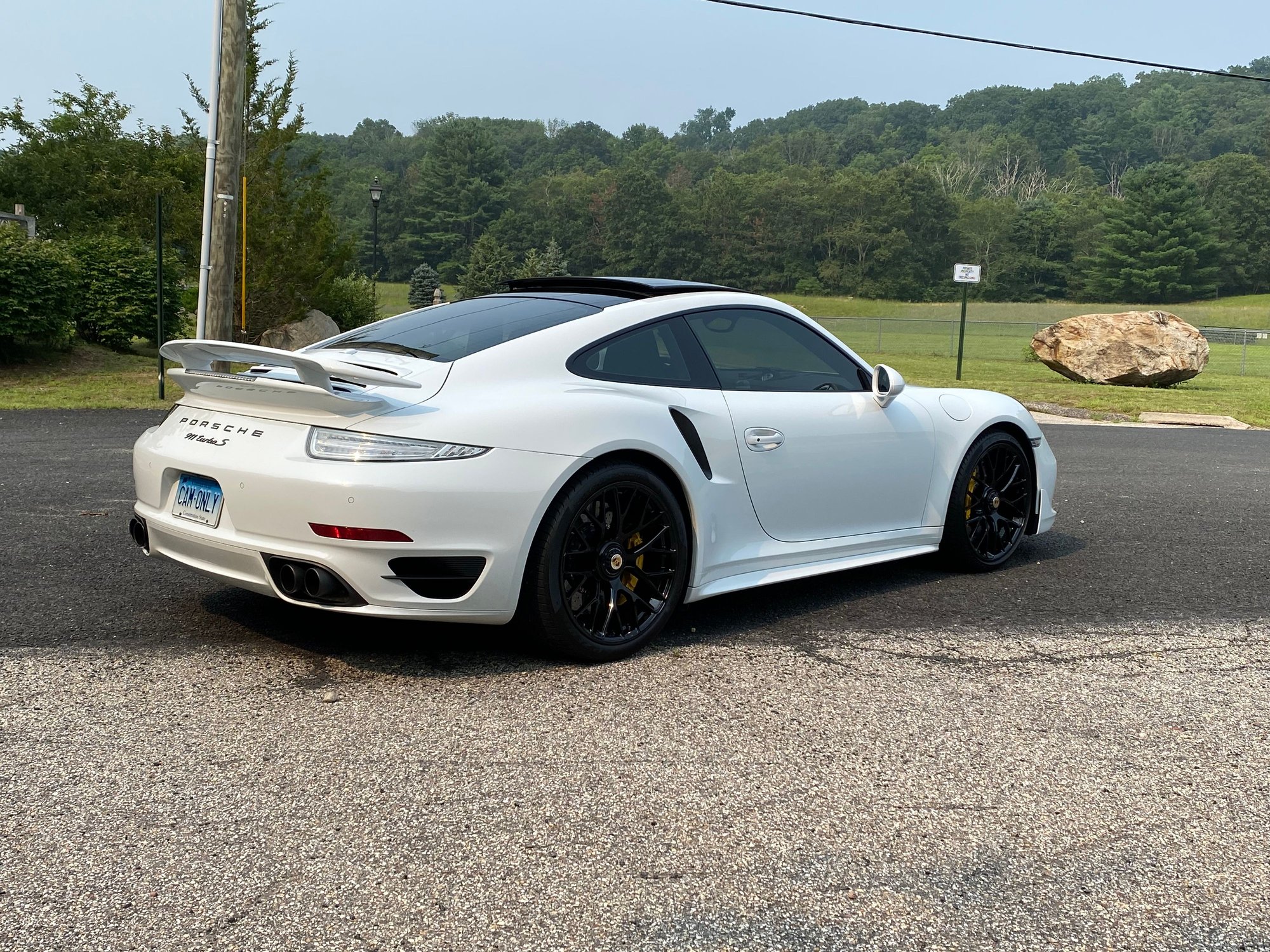 2016 Porsche 911 - 2016 Porsche turbo s - Used - VIN Wp0ad2a94gs166134 - 12,800 Miles - 6 cyl - AWD - Automatic - Coupe - White - Andover, CT 06232, United States