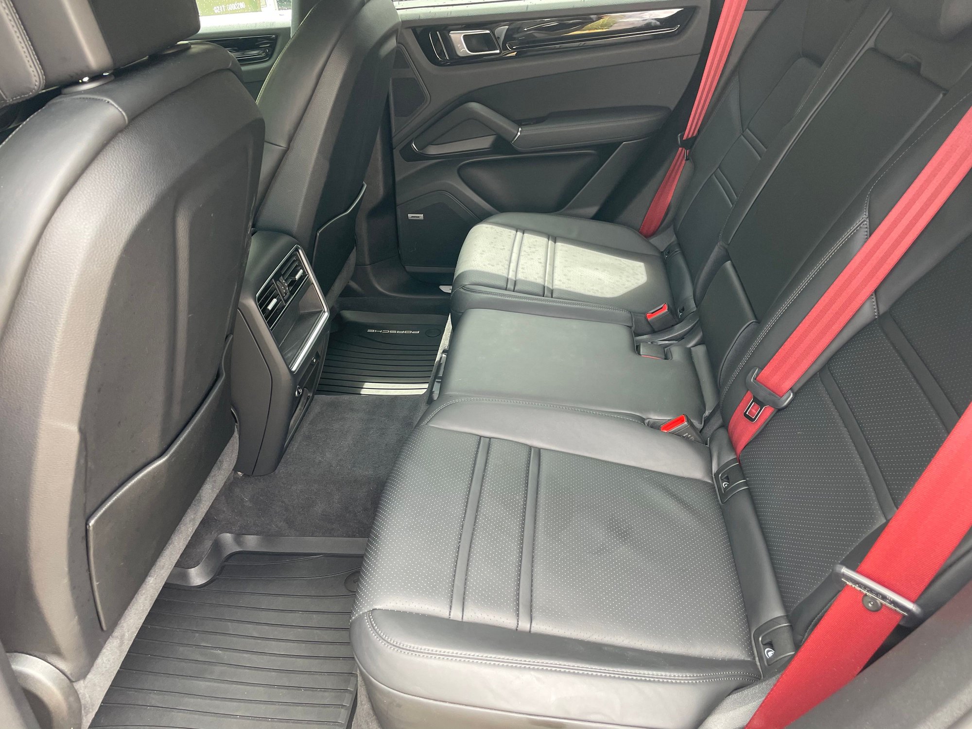 2019 Porsche Cayenne - 2019 Porsche Cayenne with CPO Carrara White Metallic - Used - VIN WP1AA2AY6KDA18109 - 19,000 Miles - 6 cyl - 4WD - Automatic - SUV - White - Carter’s, GA 30121, United States