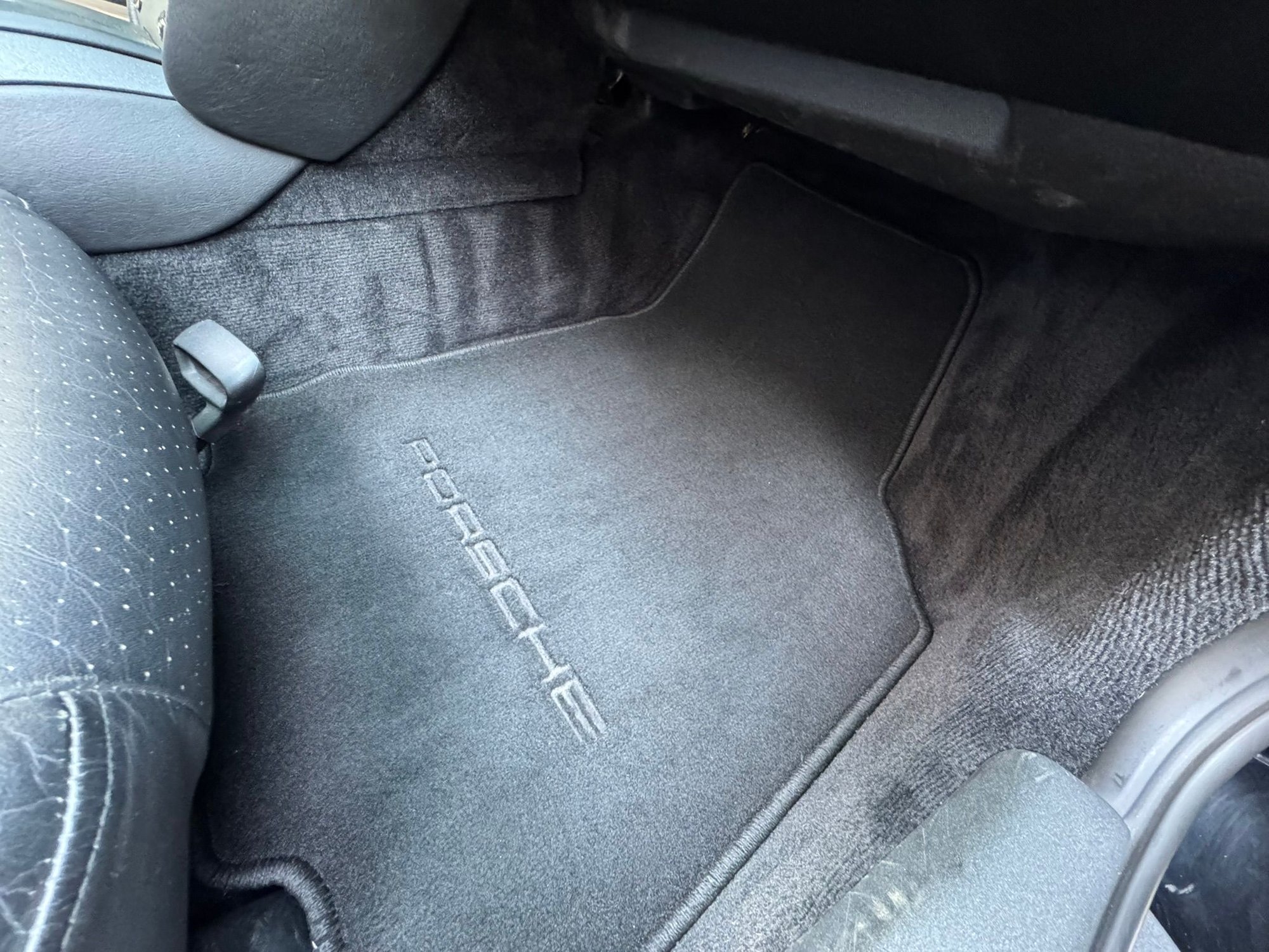 1999 Porsche 911 - Chicagoland 1999 Porsche 911 C2 Cabriolet Manual Triple Black w/LSD - Used - VIN WP0CA2998XS653911 - 80,061 Miles - 6 cyl - 2WD - Manual - Convertible - Black - River Forest, IL 60305, United States