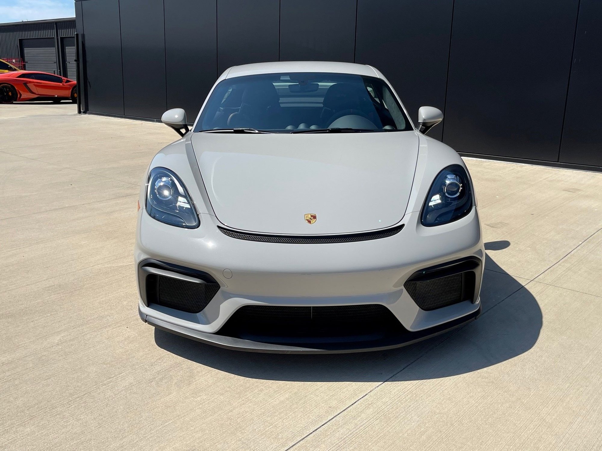 2020 Porsche 718 Cayman - 2020 718 GT4 (CHALK) - Used - VIN WP0AC2A83LK289153 - 3,607 Miles - 6 cyl - 2WD - Manual - Coupe - Other - Houston, TX 77090, United States