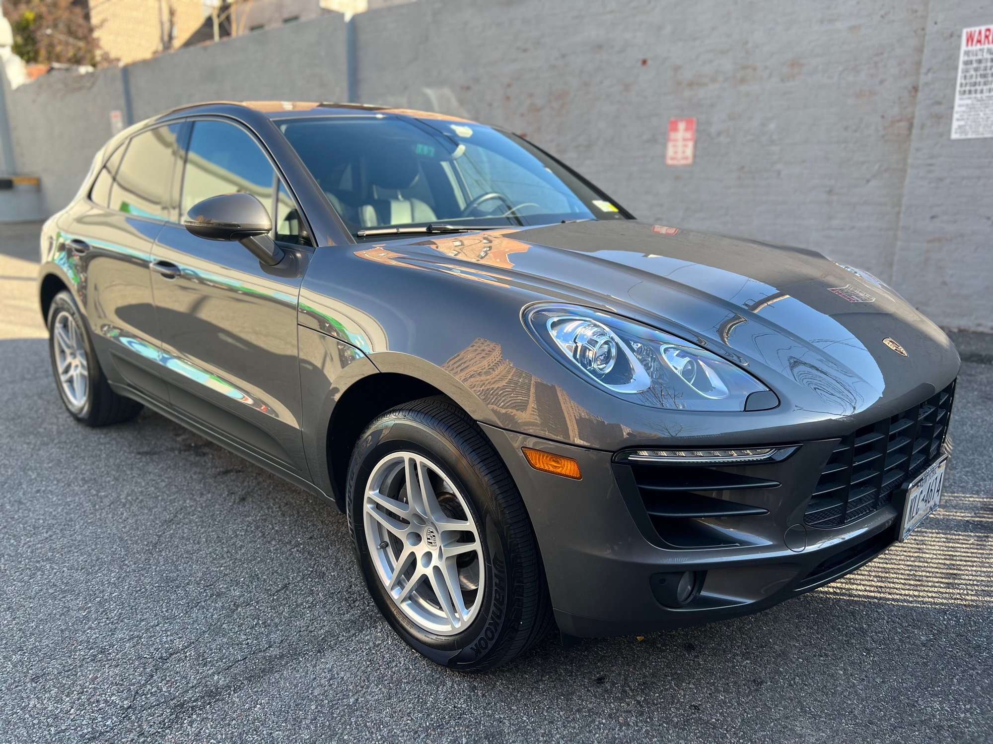 2018 Porsche Macan - 2018 Macan Base, CPO warranty to Nov 2023, Prem Pkg+, ACC - Used - VIN WP1AA2A5XJLB00600 - 44,200 Miles - 4 cyl - AWD - Automatic - SUV - Gray - New York, NY 11225, United States