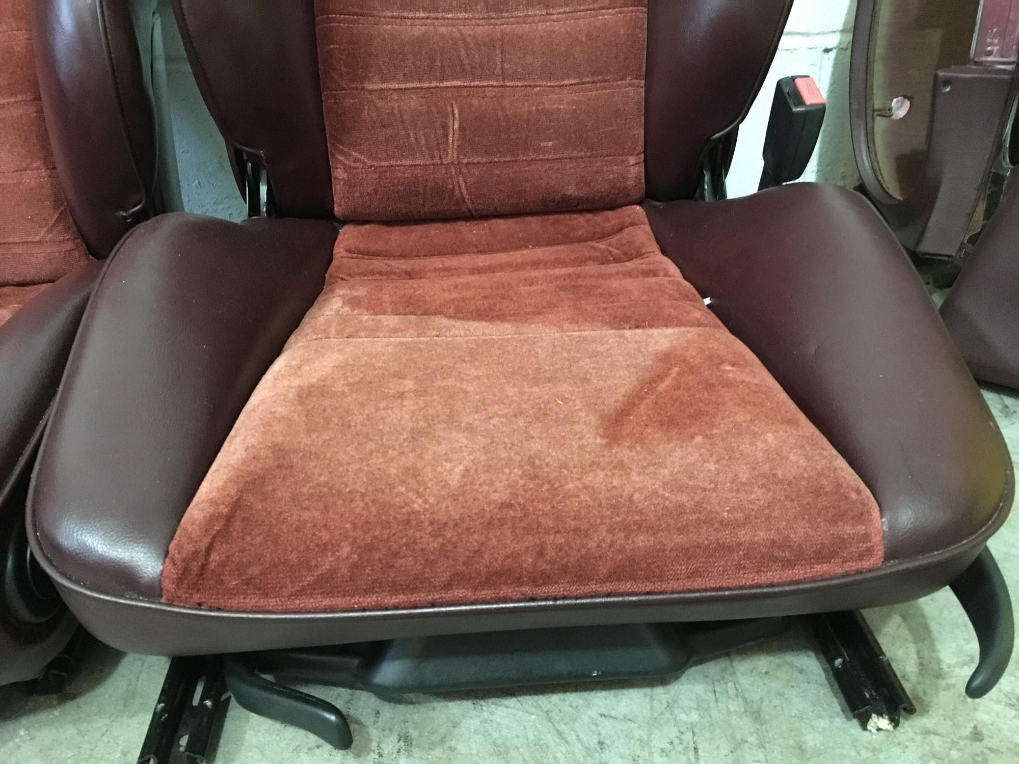 Interior/Upholstery - Porsche 944 factory burgandy sport seats option code 383/387 incl matching rear seat - Used - 1981 to 1988 Porsche 911 - 1983 to 1991 Porsche 944 - Medford, NJ 08055, United States