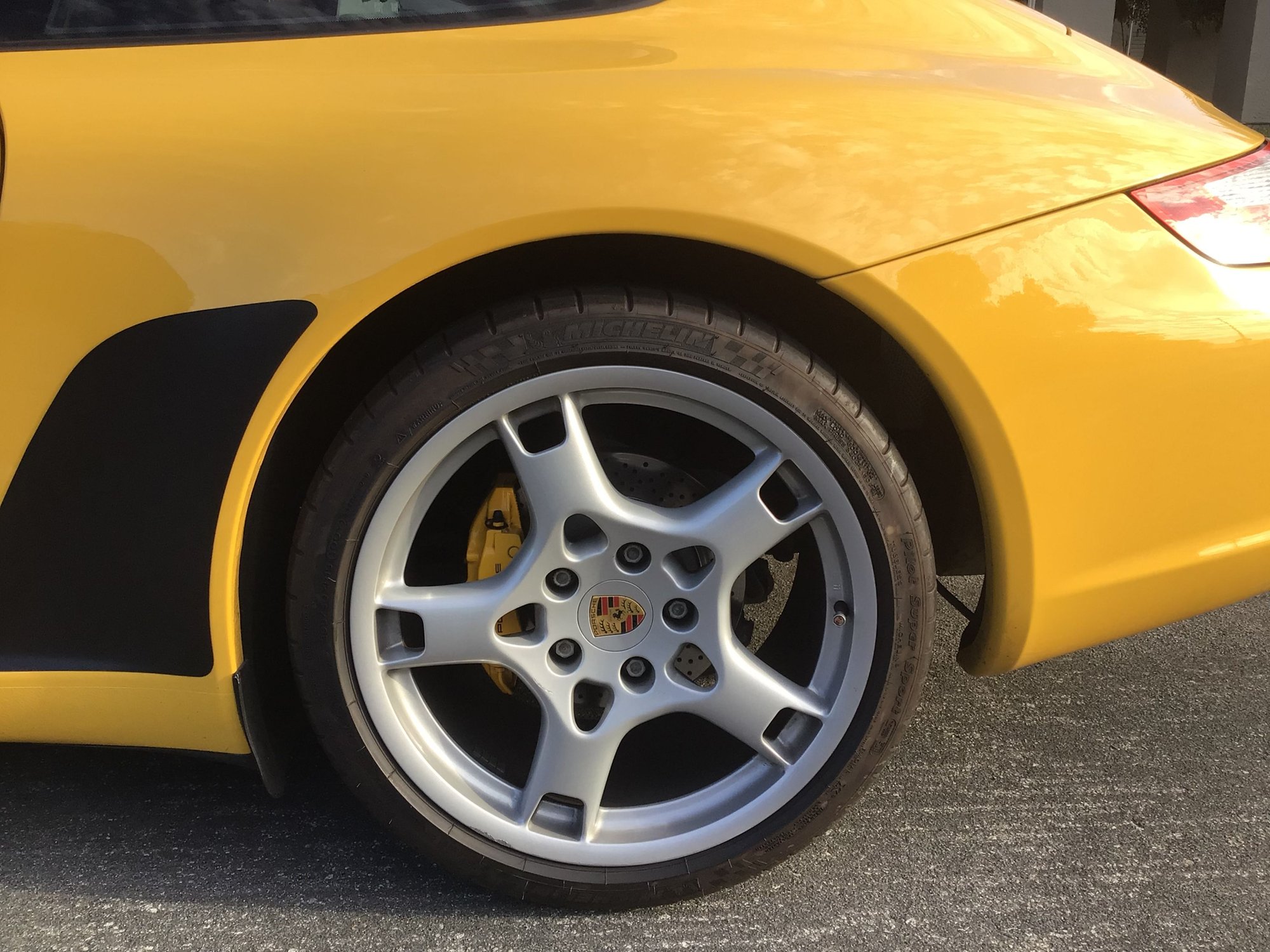2006 Porsche 911 - 2006 Speed Yellow 997.1 C2 Manual - Used - VIN WP0AA29996S716939 - 40,162 Miles - 6 cyl - 2WD - Manual - Coupe - Yellow - Morgan Hill, CA 95037, United States