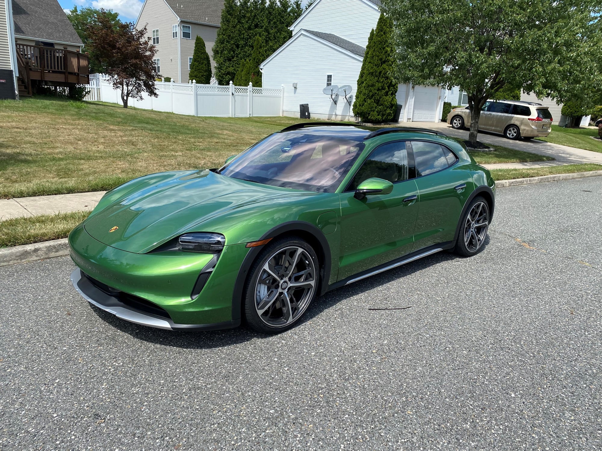 2022 Porsche Taycan - FOR SALE: High-Spec 2022 Mamba Green Taycan 4S Cross Turismo (Private Owner in NJ) - Used - VIN WP0BB2Y11NSA71279 - 4,900 Miles - Other - 4WD - Automatic - Wagon - Other - Deptford, NJ 08096, United States