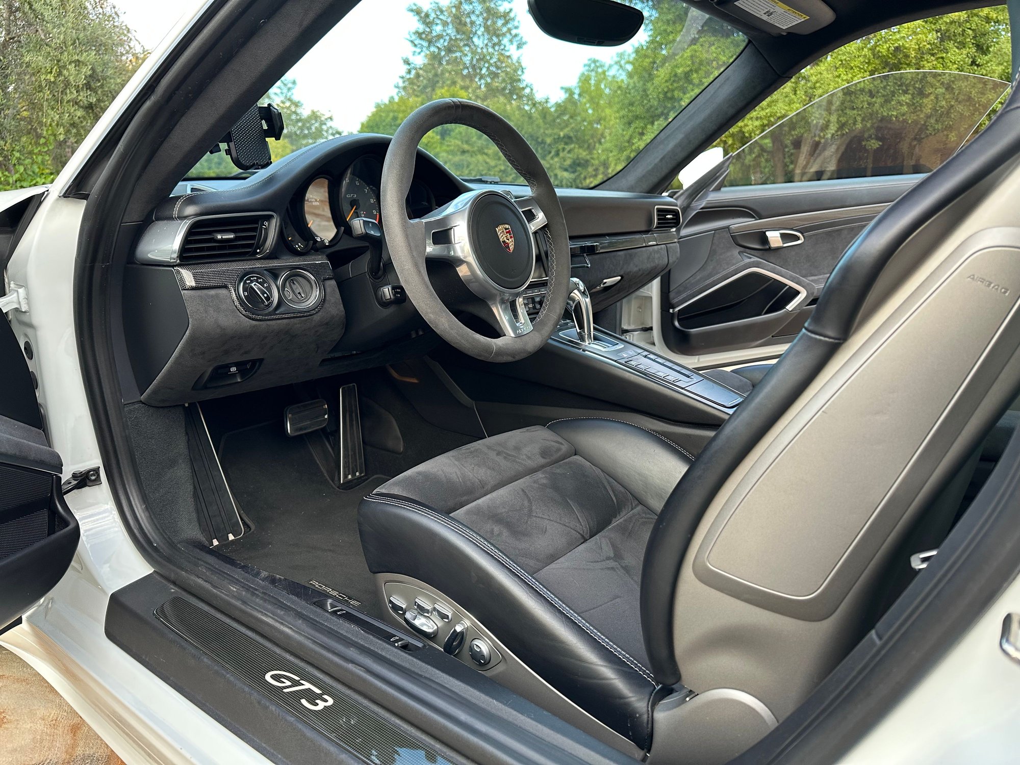 2015 Porsche GT3 - 2015 white GT3, FAL, PCCB, SoCal - Used - VIN WP0AC2A95FS183509 - 28,568 Miles - 6 cyl - 2WD - Automatic - Coupe - White - San Diego, CA 92127, United States