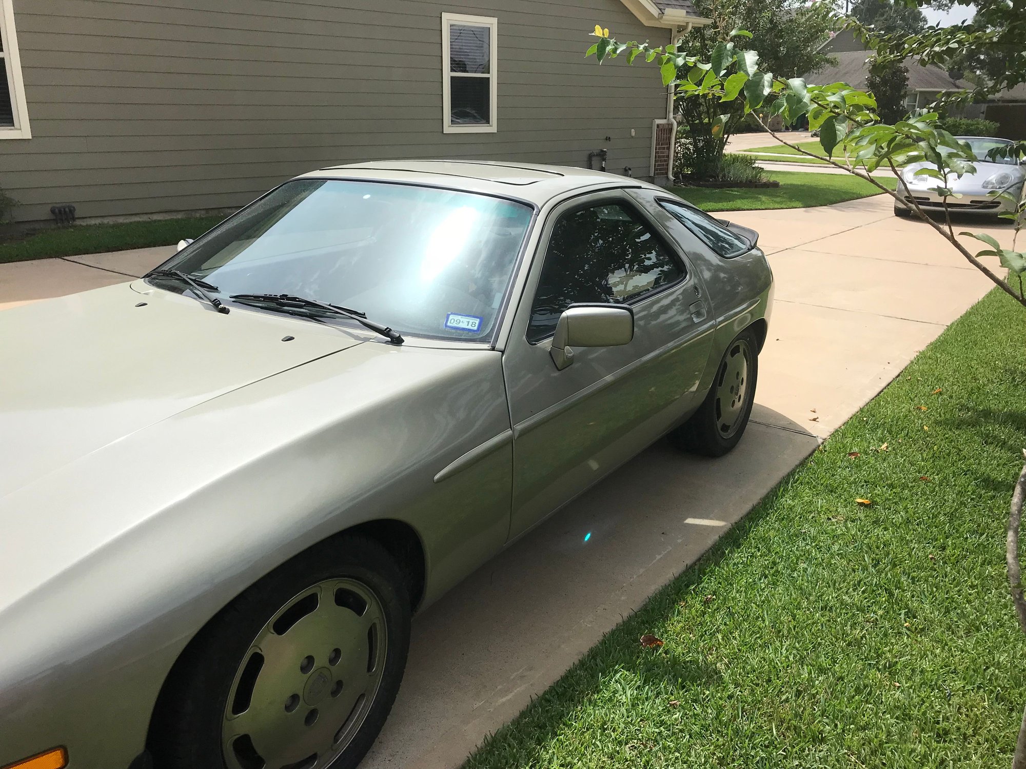 1986 Porsche 928 - 1986 928S - Used - VIN WP0JB0921GS860569 - 90,000 Miles - 8 cyl - 2WD - Automatic - Coupe - Gold - Spring, TX 77386, United States