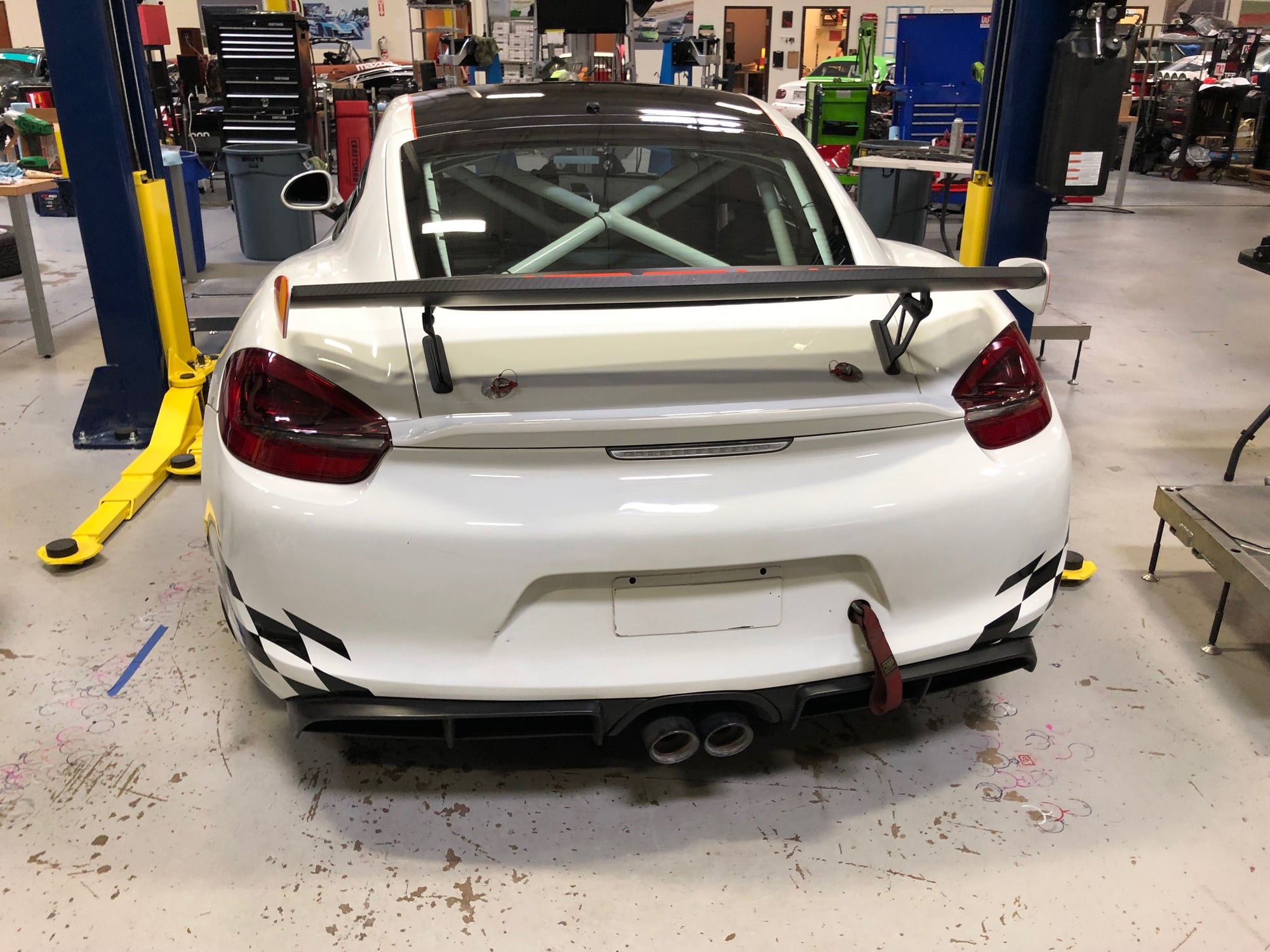 2016 Porsche Cayman GT4 - 2016 Porsche Clubsport GT4 with 100 liter fuel tank! - Used - VIN WP0777987GK19731 - 6 cyl - 2WD - Automatic - Coupe - White - Austin, TX 78758, United States