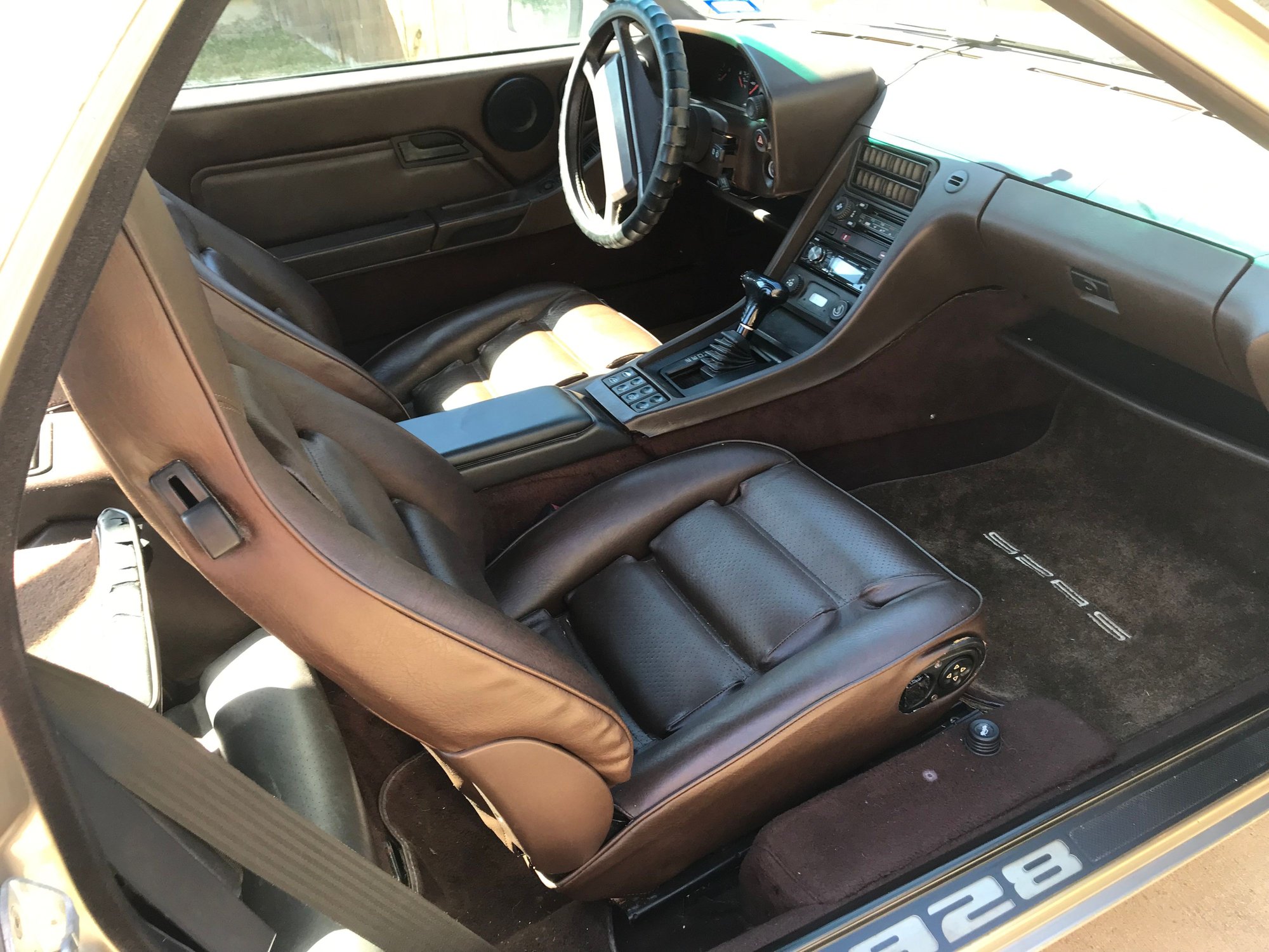 1986 Porsche 928 - 1986 928S - Used - VIN WP0JB0921GS860569 - 90,000 Miles - 8 cyl - 2WD - Automatic - Coupe - Gold - Spring, TX 77386, United States
