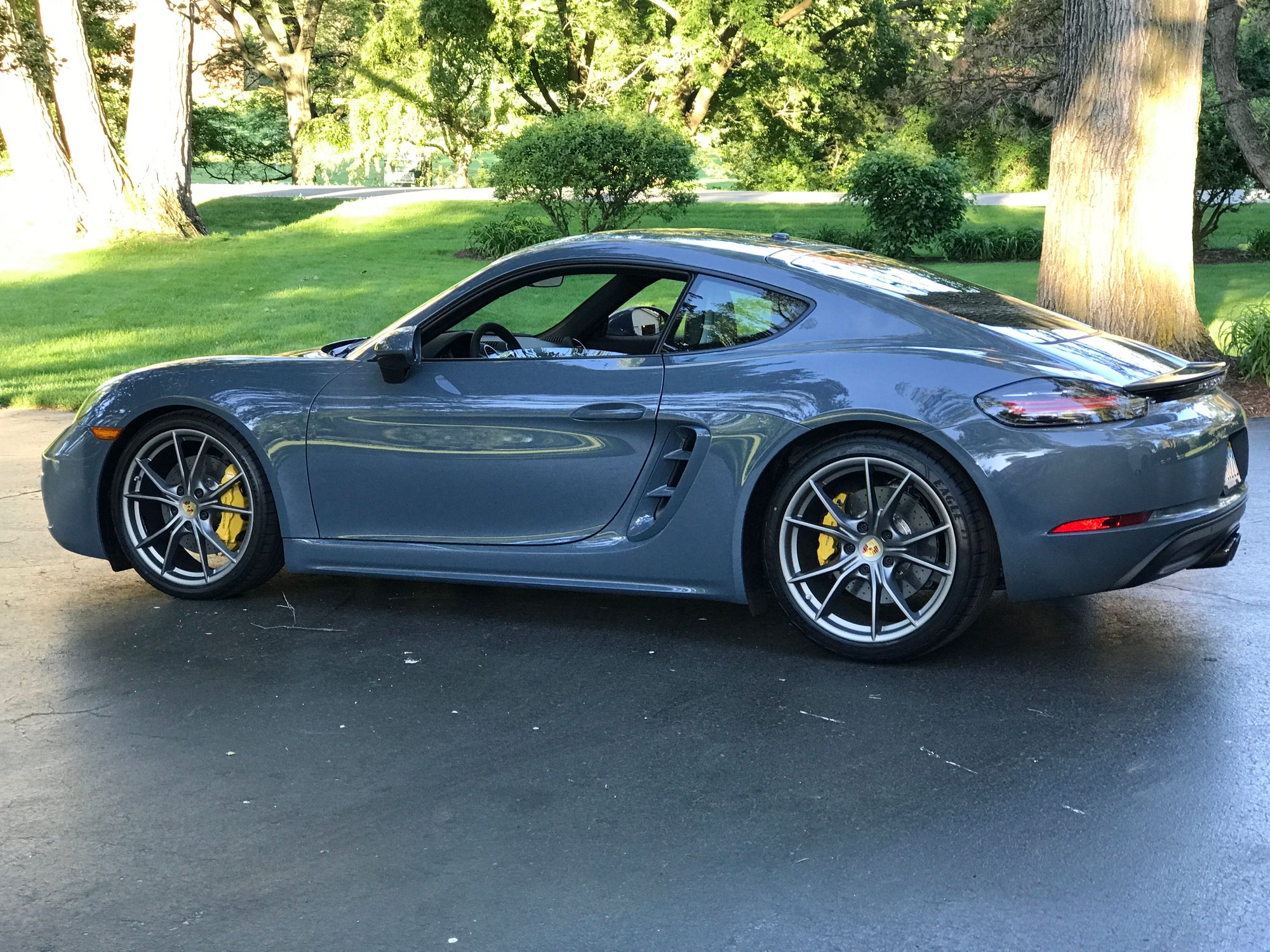 Porsche Cayman Graphite Blue Metallic