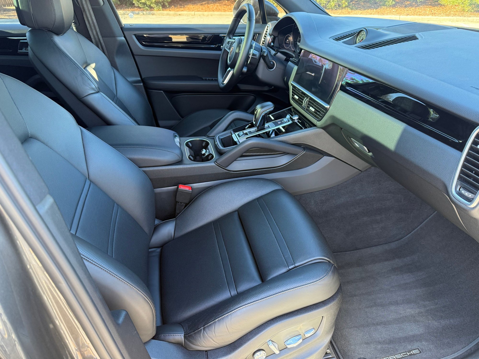 2020 Porsche Cayenne - 2020 Cayenne S 46k miles CPO warranty thru 10/24/2025 - Used - VIN WP1AB2AY1LDA27332 - 46,000 Miles - Fuquay Varina, NC 27526, United States