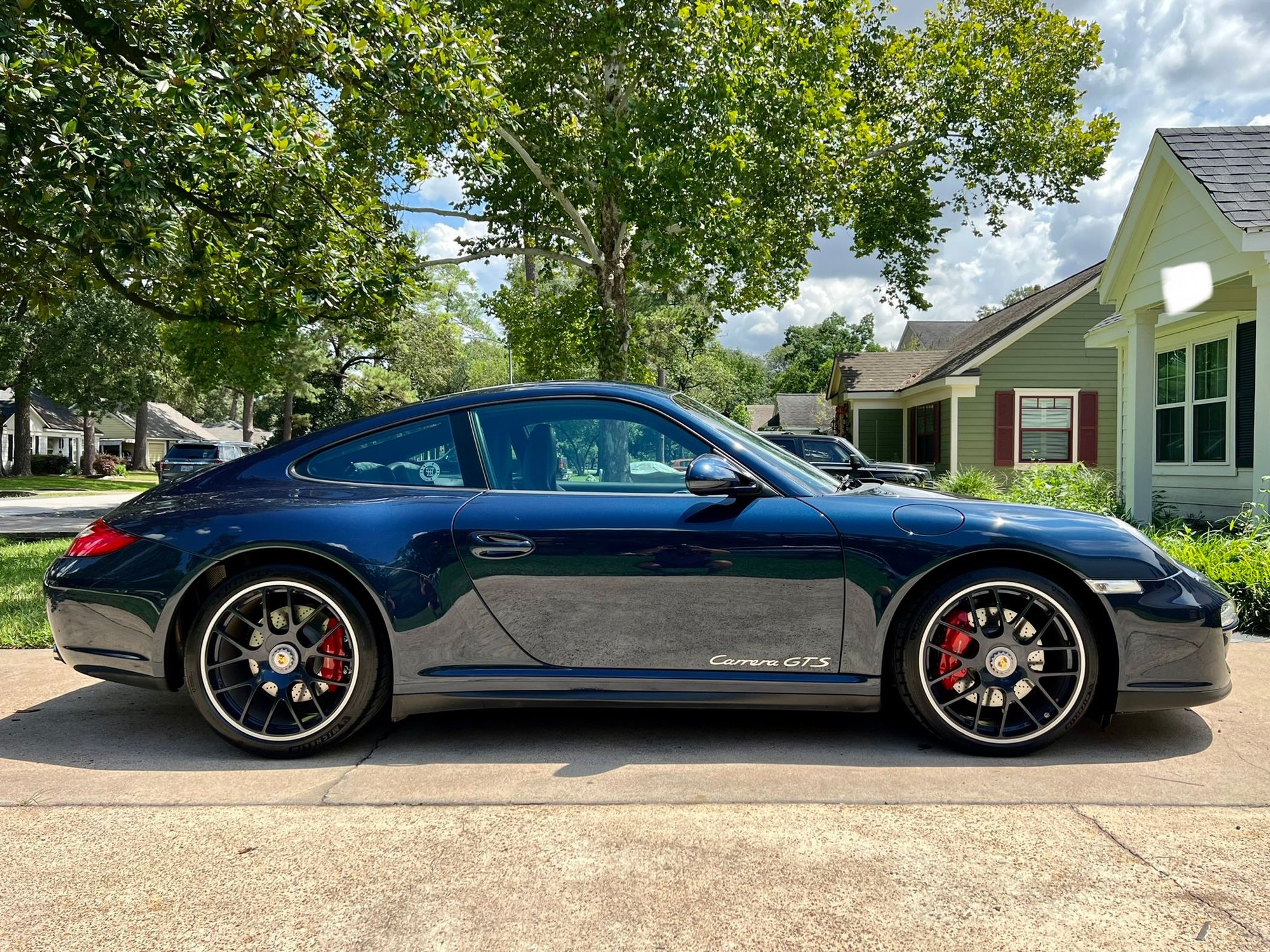 2011 Porsche 911 - 2011 Porsche 911 GTS Coupe 6MT in Dark Blue Metallic (Rare) - Used - VIN WP0AB2A97BS720989 - 42,000 Miles - 6 cyl - 2WD - Manual - Coupe - Blue - Houston, TX 77008, United States