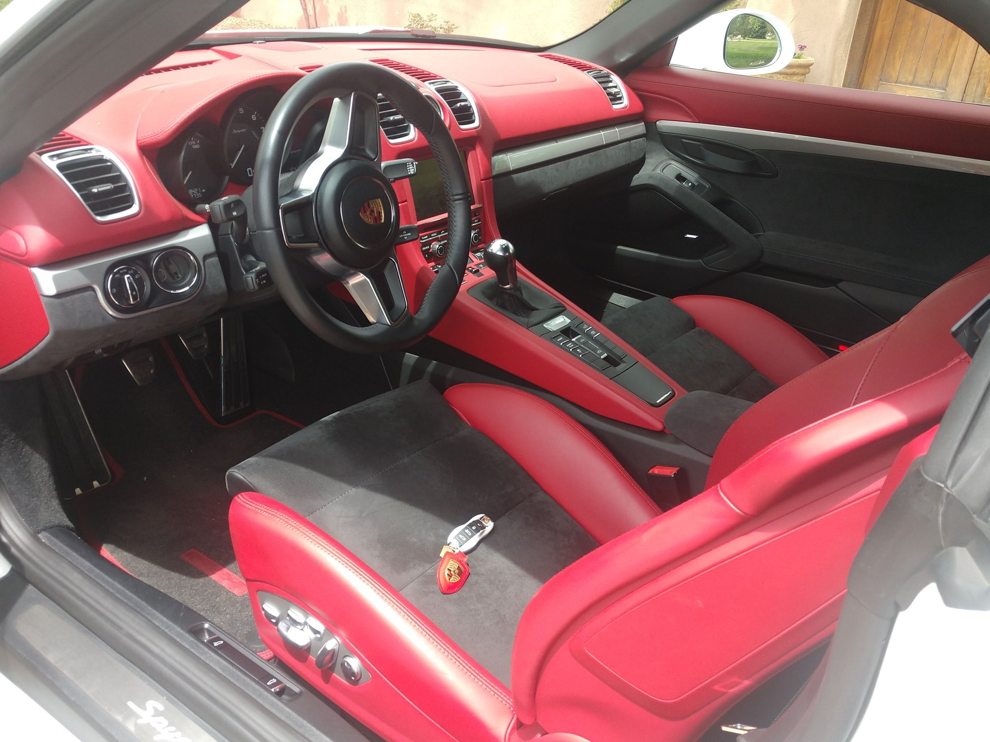 2016 Porsche Boxster - 2016 Boxster Spyder, pristine - Used - VIN WP0CC2A87GS152909 - 9,400 Miles - 6 cyl - 2WD - Manual - Convertible - White - Albuquerque, NM 87107, United States