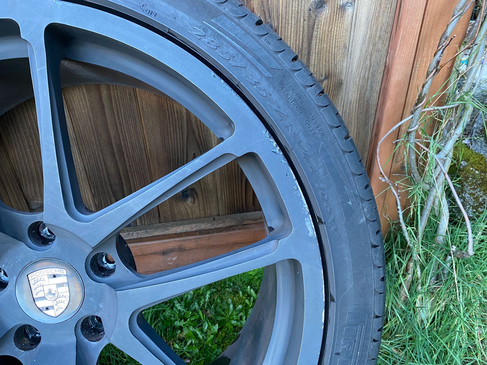 22" Rotiform Cayenne Wheels with Pirelli Scorpion tires