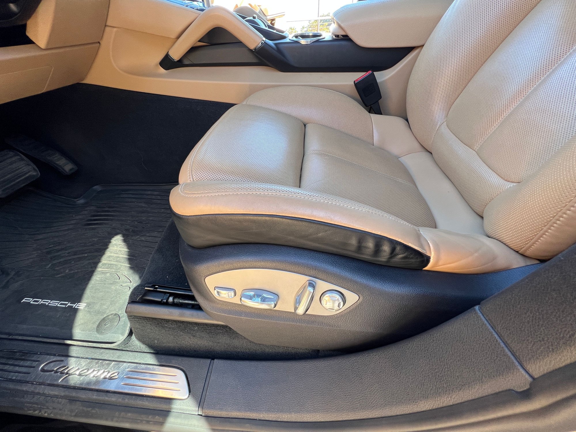 2015 Porsche Cayenne - 2015 Porsche Cayenne Diesel - Used - VIN WP1AF2A28FLA31257 - 63,000 Miles - 6 cyl - AWD - Automatic - SUV - Black - San Francisco, CA 94107, United States