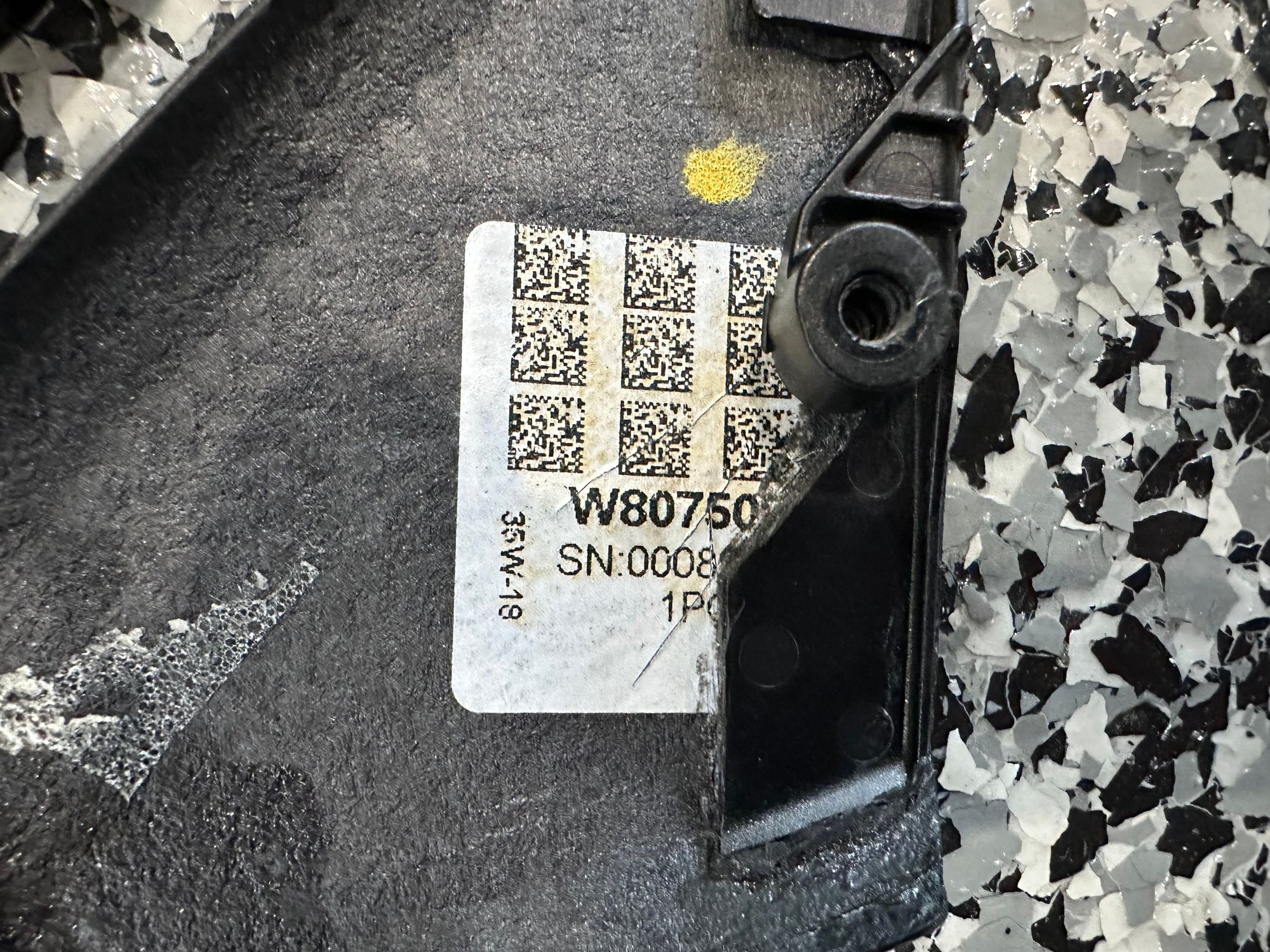 Exterior Body Parts - 991 / 918 / 981 Carbon Fiber Window Triangle Trim (Porsche OEM) - Used - 2018 to 2019 Porsche 911 - Indianapolis, IN 46240, United States