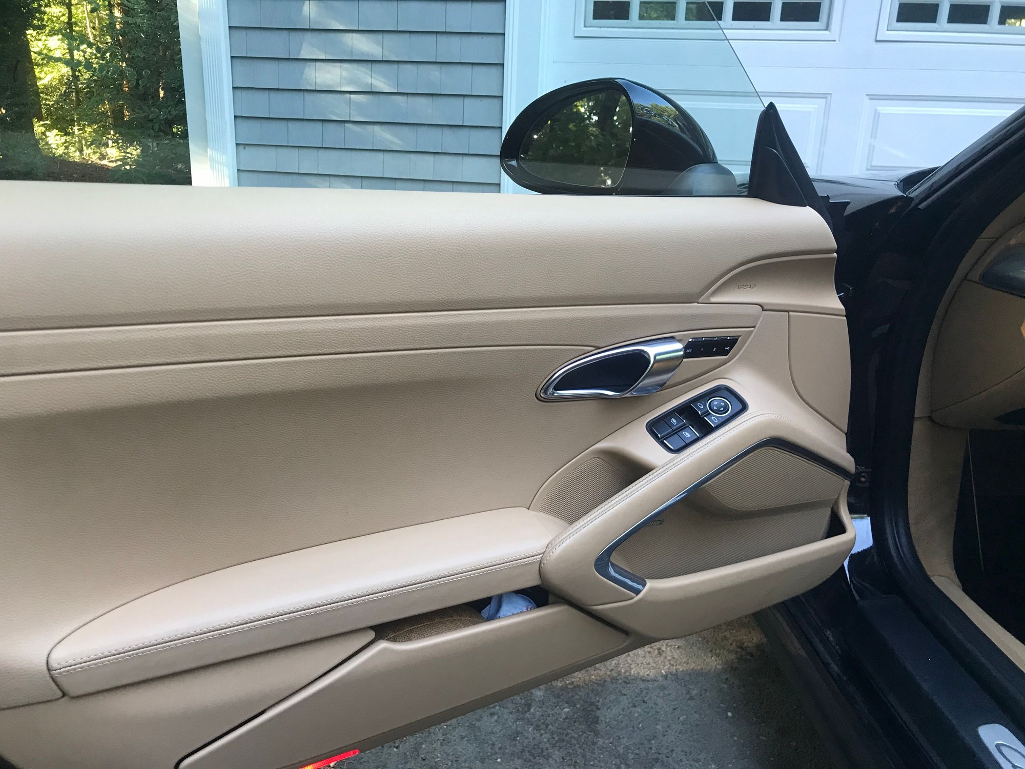 2016 Porsche 911 - 2016 Porsche Carrera 4 (C4) - Used - VIN WP0AA2A96GS106381 - 33,300 Miles - 6 cyl - AWD - Manual - Coupe - Black - North Kingstown, RI 02852, United States