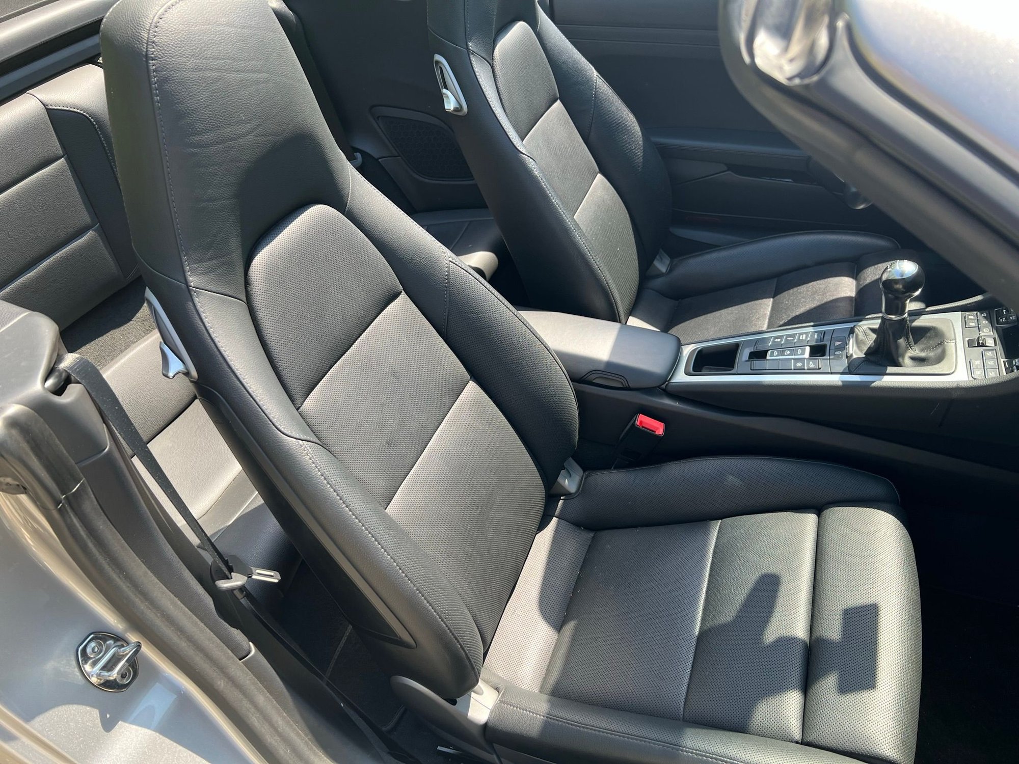 2013 Porsche 911 - 2013 991.1 C4S Cabriolet 7spd manual - Platinum Silver/black - Used - VIN WP0CB2A93DS155376 - 34,114 Miles - 6 cyl - AWD - Manual - Convertible - Silver - Shrewsbury, NJ 07702, United States
