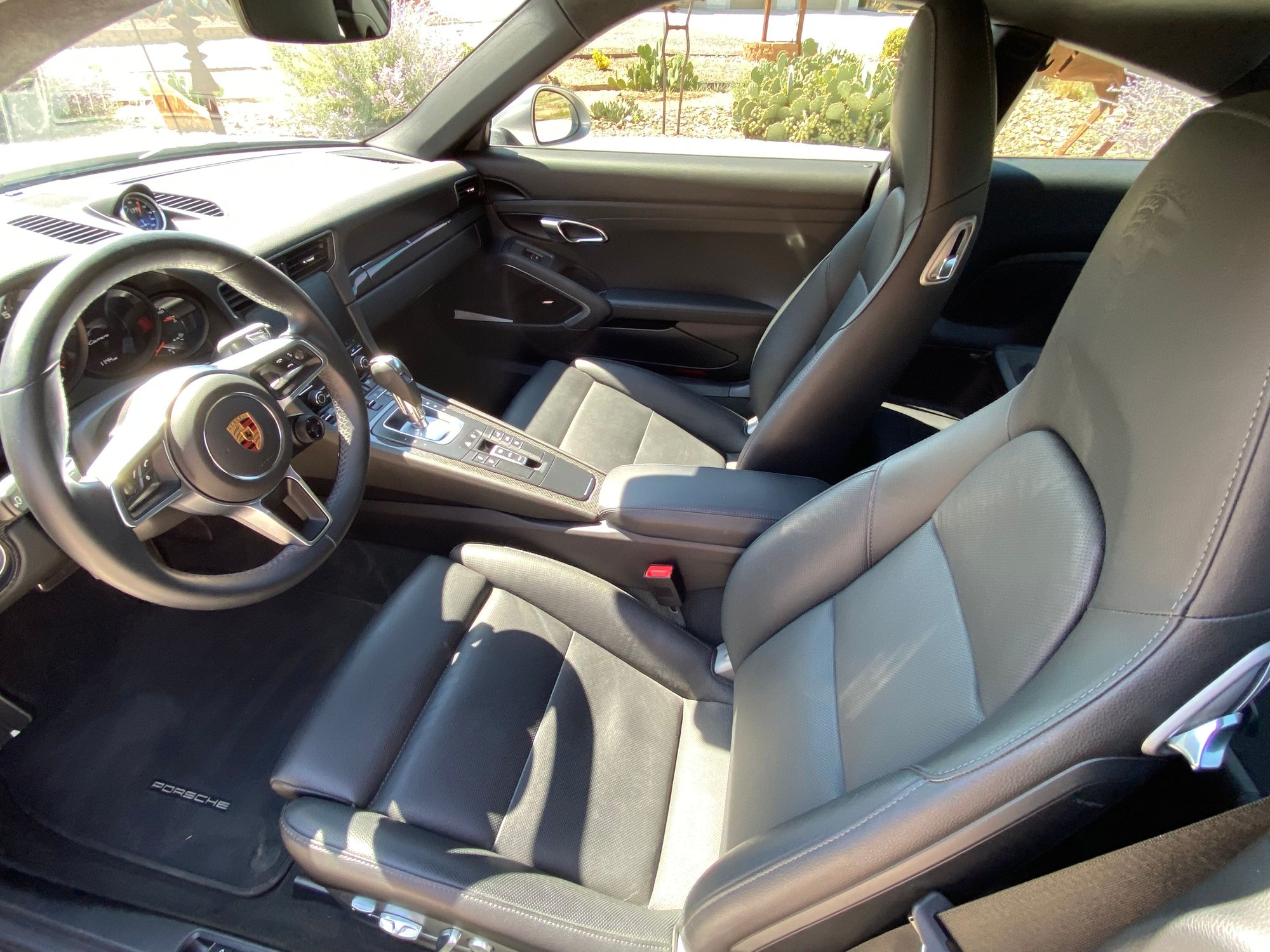 2018 Porsche 911 - 2018 911 w/9,692 original 1-owner miles, always garaged beauty w/extended warranty's - Used - VIN WP0AA2A98JS105790 - 6 cyl - 2WD - Automatic - Coupe - Silver - Albuquerque, NM 87004, United States