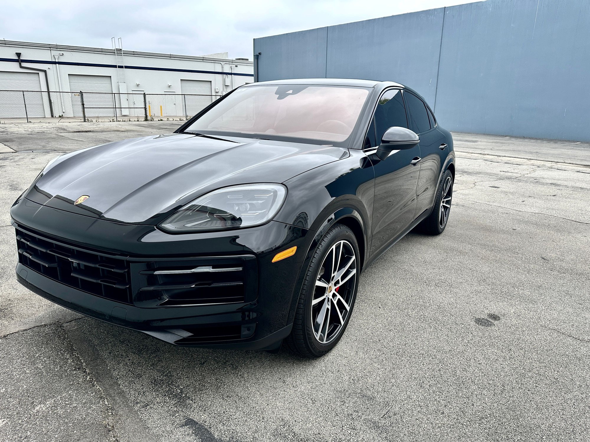 2024 Porsche Cayenne - 2024 Porsche Cayenne S Coupe, Black, single owner, excellent condition - Used - VIN WP1BL2AY8RDA60502 - 8 cyl - AWD - Automatic - SUV - Black - Long Beach, CA 90803, United States